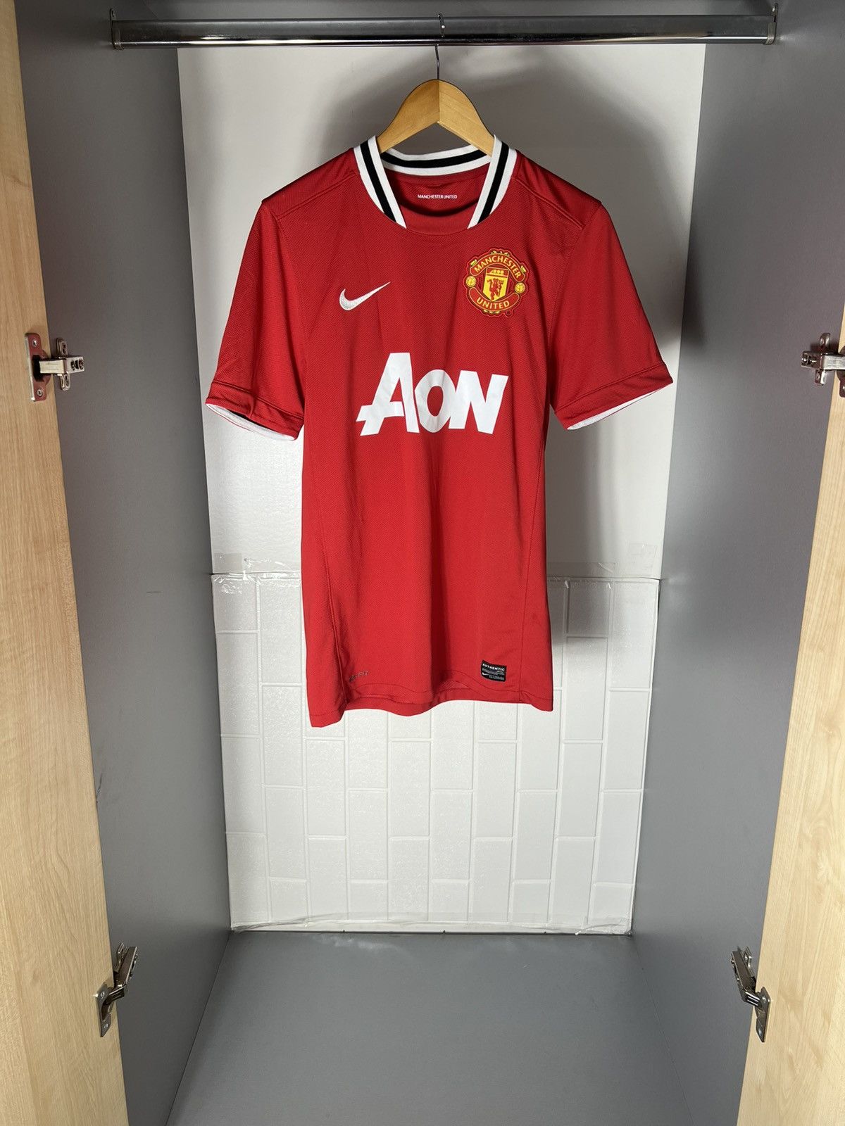Nike VINTAGE NIKE FC MANCHESTER UNITED ENGLAND SOCCER JERSEY Y2K Size US S / EU 44-46 / 1 - 5 Thumbnail