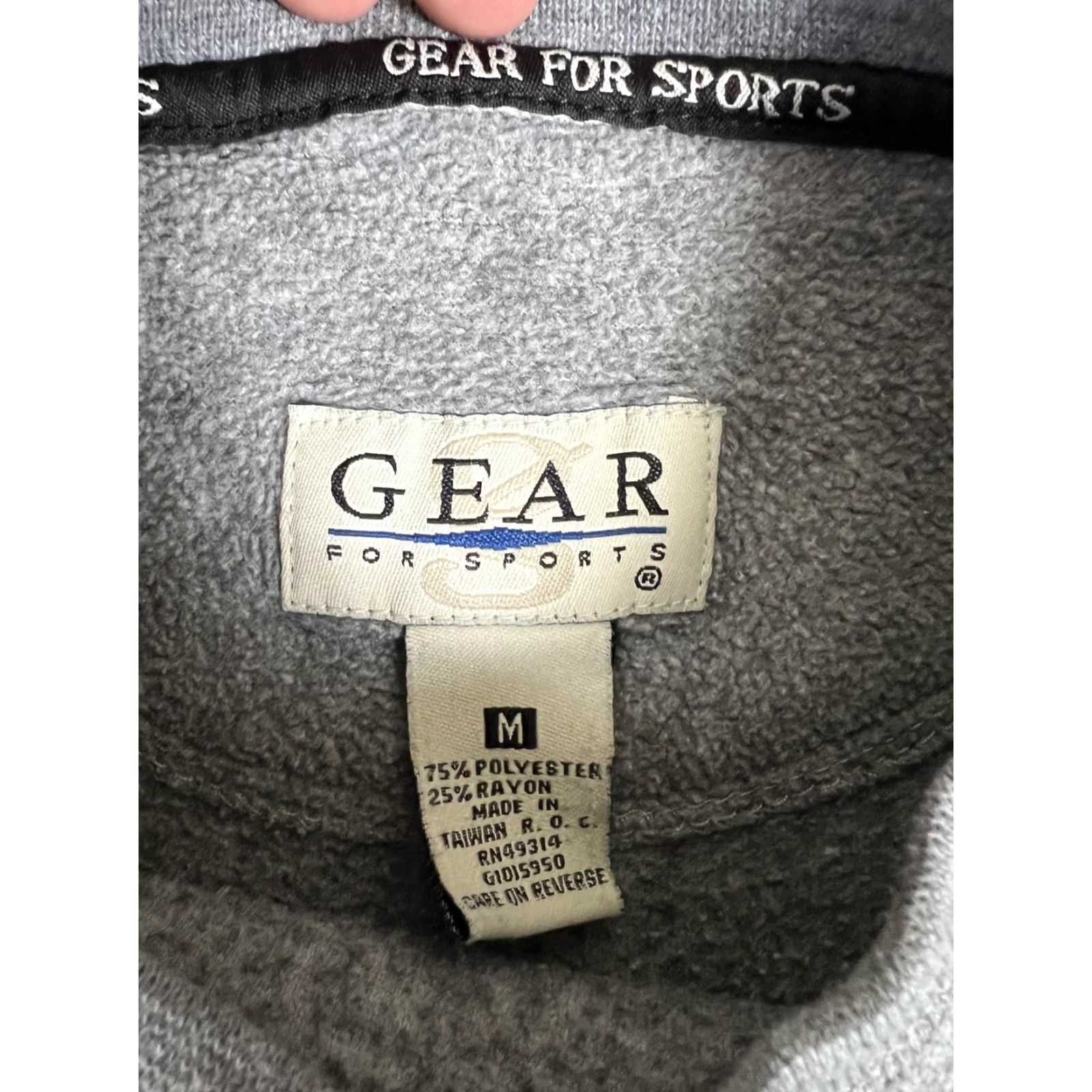 Vintage VINTAGE Gear For Sports Sweatshirt Mens M Gray University of Puget Sound Embroidered Logo Graphic Print Pullover Fleece Size US M / EU 48-50 / 2 - 5 Thumbnail