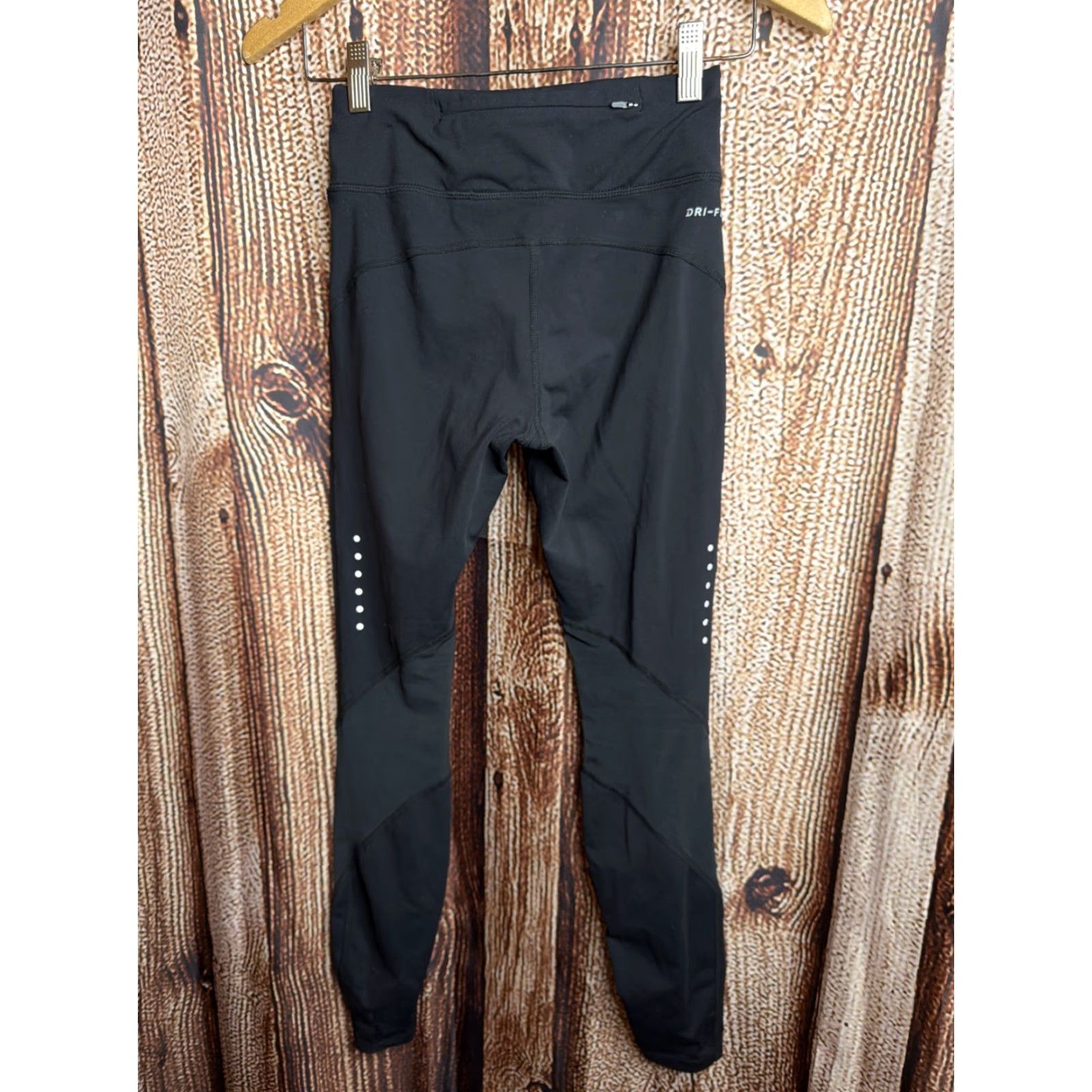 Nike Nike Women's Epic Lux Black Leggings Pockets Size XS Activewear, Running, Gym & Training, Cross Training, Athleisure, 140 Size 26" / US 2 / IT 38 - 4 Thumbnail