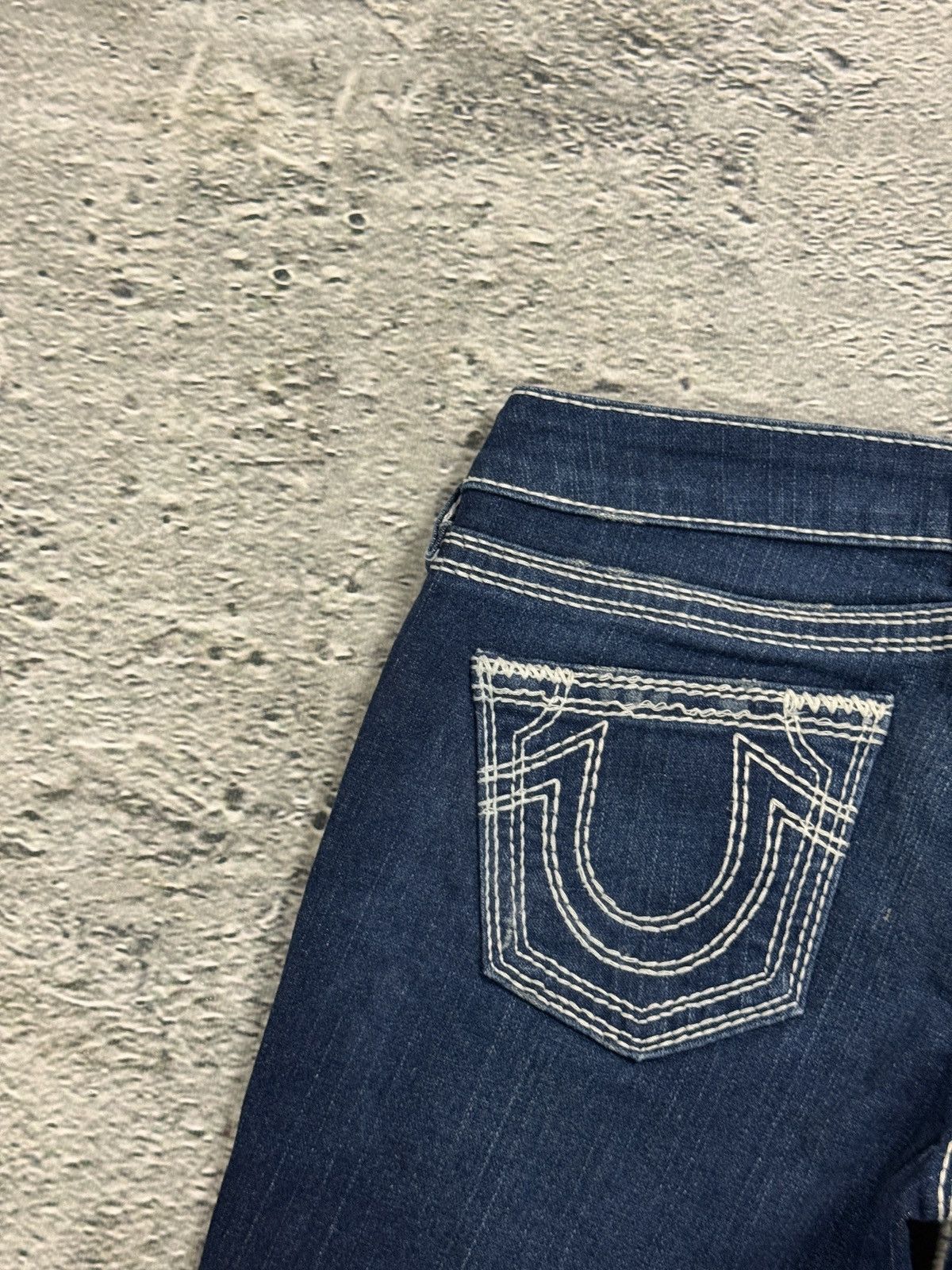 True Religion True Religion jeans capri straight blue white thick stitch Size 26" / US 2 / IT 38 - 3 Thumbnail
