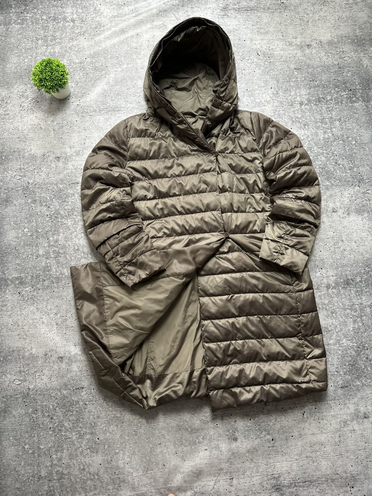 Max Mara Max Mara Reversible Down Puffer Jacket Luxury Classic Style Size M / US 6-8 / IT 42-44 - 1 Thumbnail