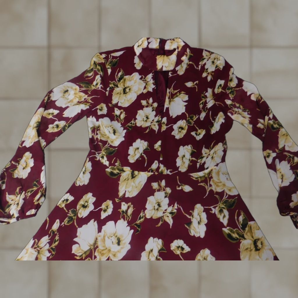 Vintage LUCCA Womens Dress A-Line Dress Medium Red Floral Raglan Short Sleeve Lined Polyester Rayon Christmas/Business Casual Women’s Style 2020s Size M / US 6-8 / IT 42-44 - 1 Thumbnail
