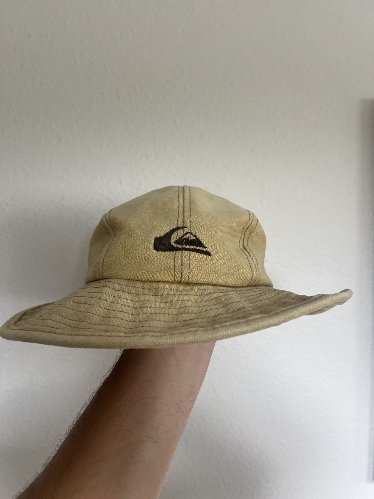 Quiksilver Distressed vintage quicksilver bucket hat Grailed