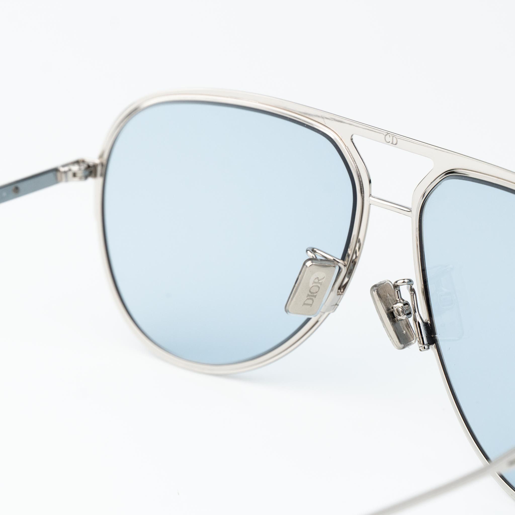 Dior Dior Sunglasses Photochromatic DIORESSENTIAL A2U F0I8 Size ONE SIZE - 6 Thumbnail