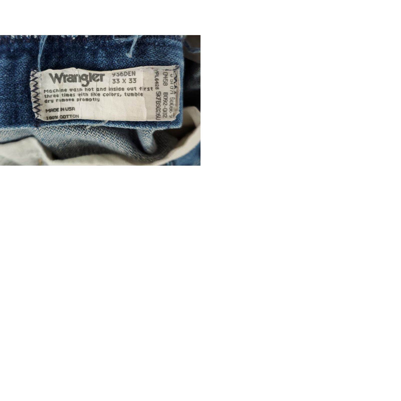 Wrangler VINTAGE Wrangler Jeans 90s 936DEN Whiskering Blue Straight Mens 32 33x33 31 Inseam 32x31 Actual Mens Size US 32 / EU 48 - 10 Thumbnail