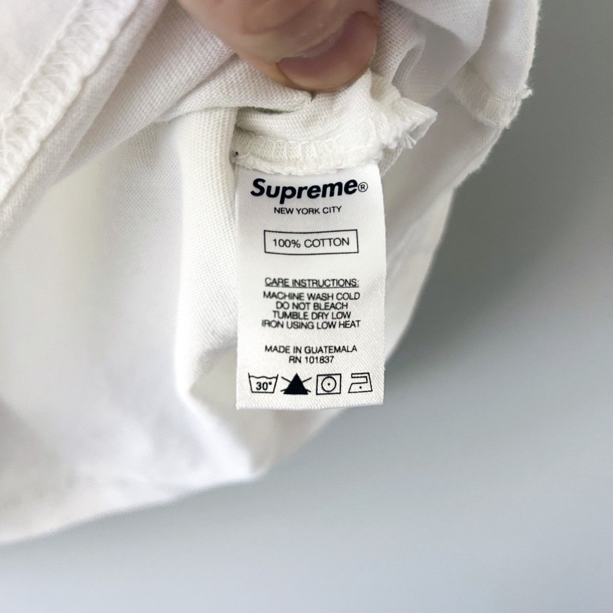 Supreme Supreme t-shirt logo Size US M / EU 48-50 / 2 - 5 Thumbnail
