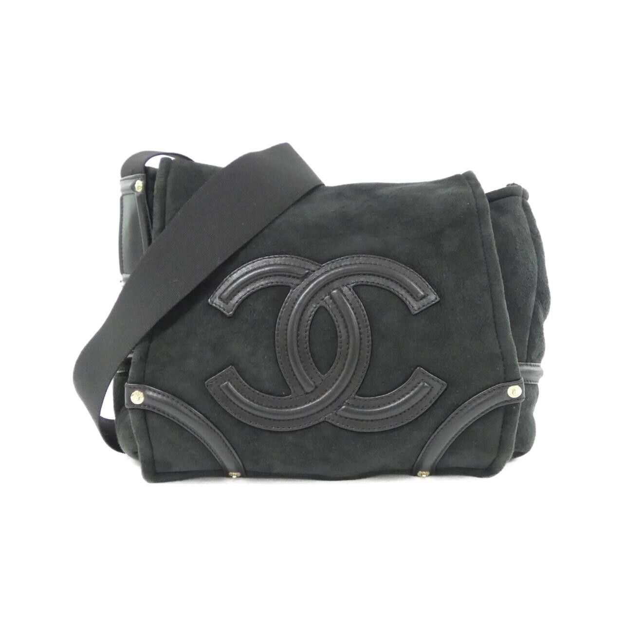 Chanel Chanel Chanel Shearling Shoulder Bag Fur Shoulder Bag 32345 DUTY FREE for USA Size ONE SIZE - 1 Thumbnail