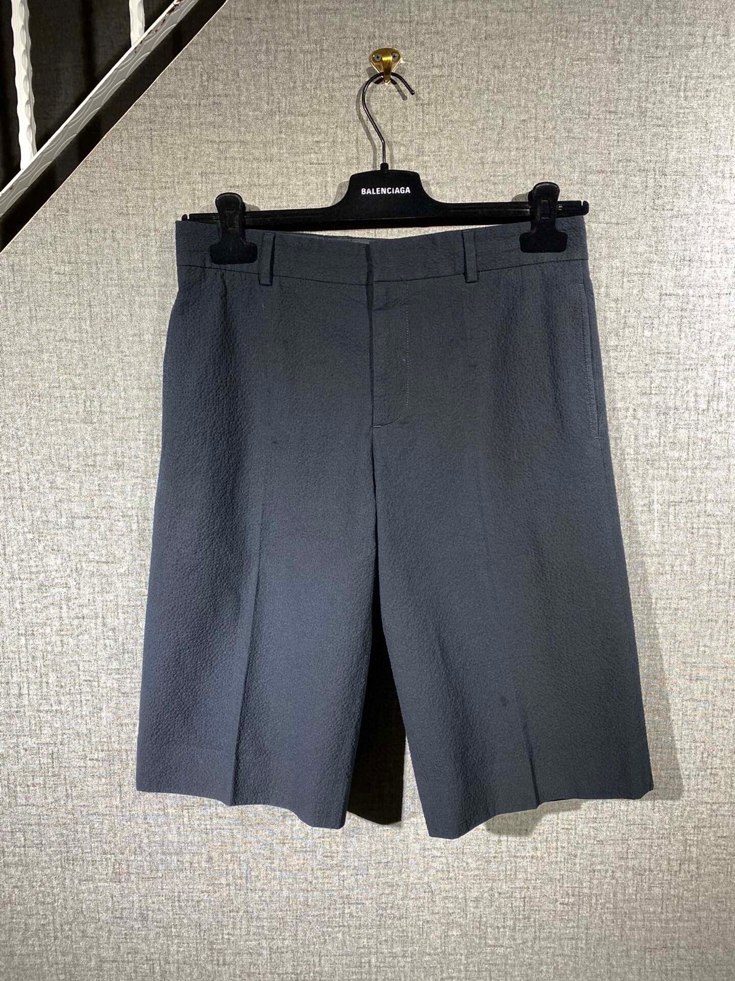 Givenchy Givenchy Men's Shorts Size 46 Size US 30 / EU 46 - 1 Thumbnail