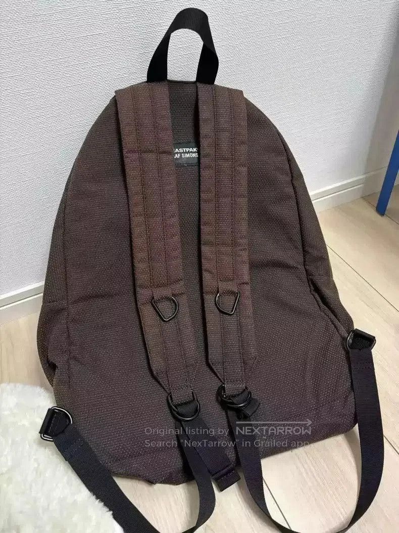 Raf Simons Eastpak flocking r chain bag.