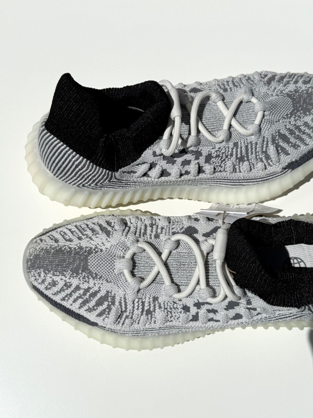 Yeezy New! Adidas Yeezy 350 V2 CMPCT Sneakers Size US 9.5 / EU 42-43 - 6 Thumbnail