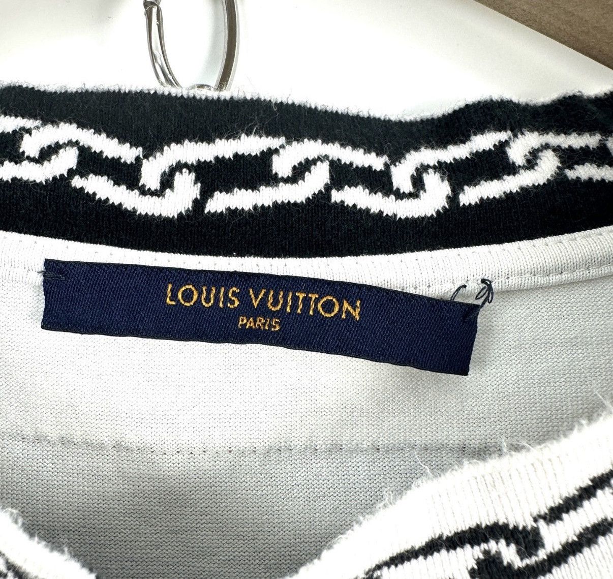 Louis Vuitton Louis Vuitton Jacquard Chain Ribbed Neck Short Sleeve K12 Size US XXL / EU 58 / 5 - 4 Thumbnail