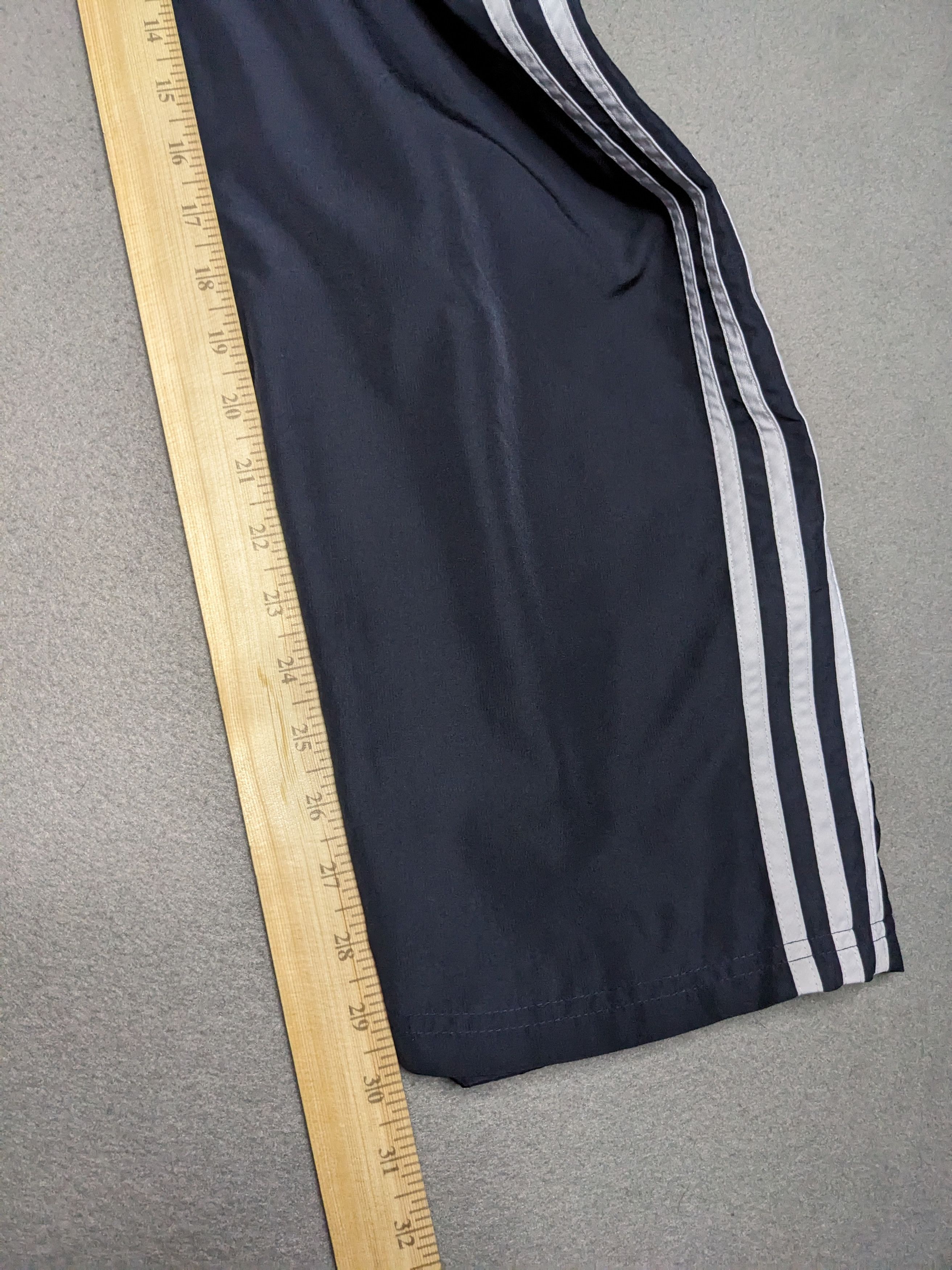 Adidas Adidas Real Madrid Track Pants Medium Soccer Football Y2K Size US 30 / EU 46 - 11 Thumbnail