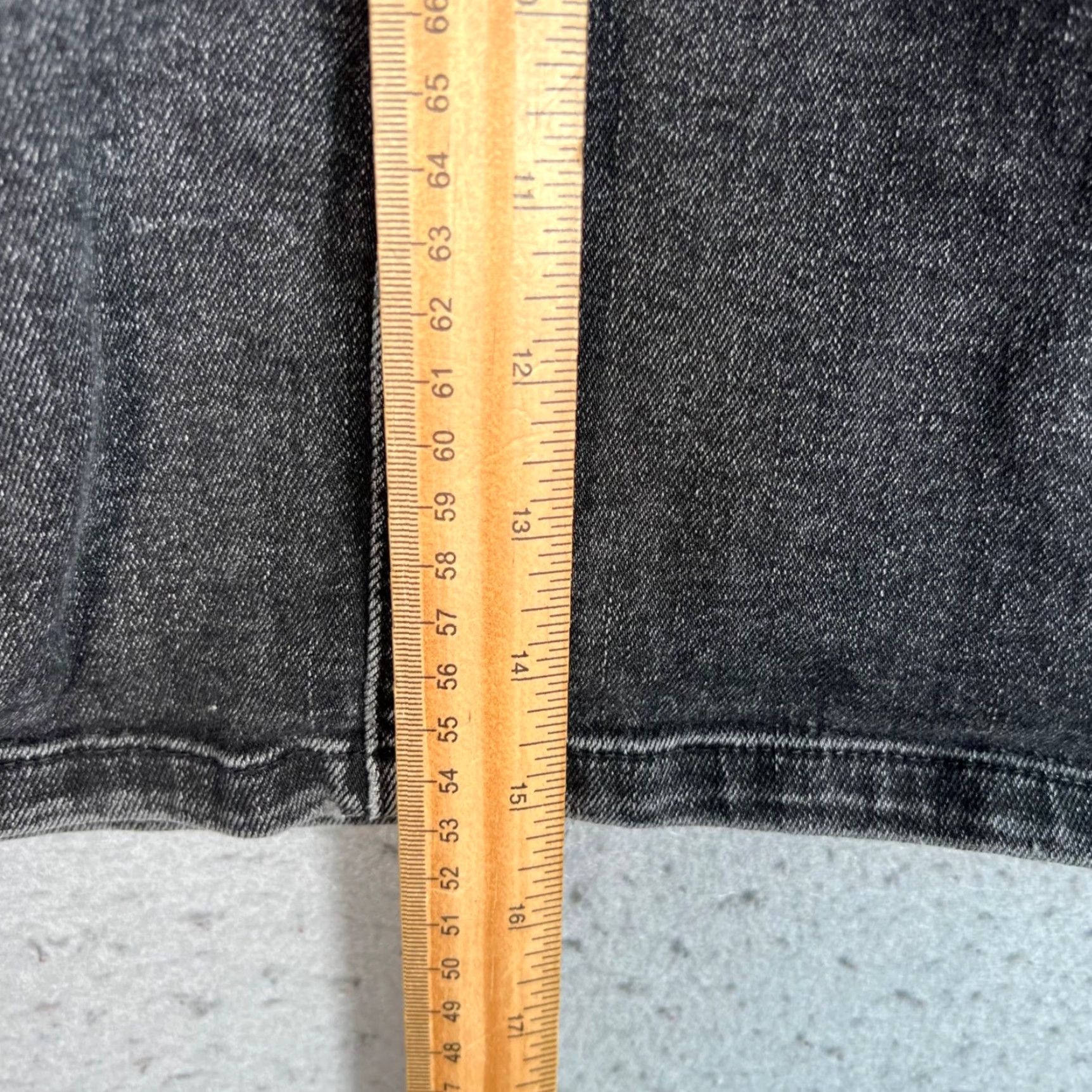 Zara VINTAGE Zara TRF Womens XS Denim Black Mini Skirt Size 26" / US 2 / IT 38 - 5 Thumbnail