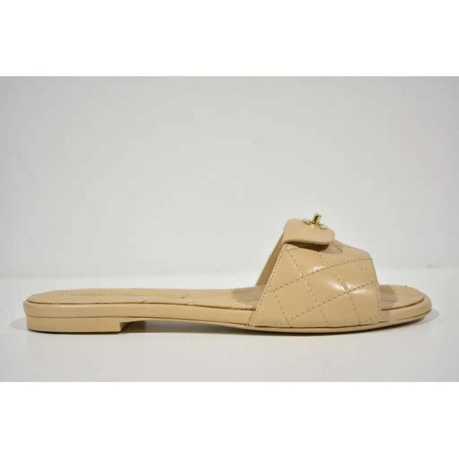 Chanel Chanel REV Beige Turnlock Quilted Gold CC Logo Mules Slide Size US 9 / IT 39 - 2 Thumbnail