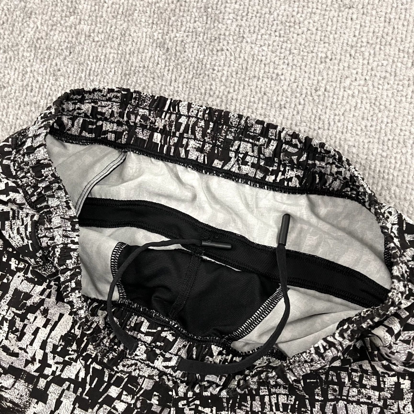 Lululemon Lululemon Pace Breaker Shorts Men Small x 9" Unlined Active Running Training Gym Size US 29 - 6 Thumbnail