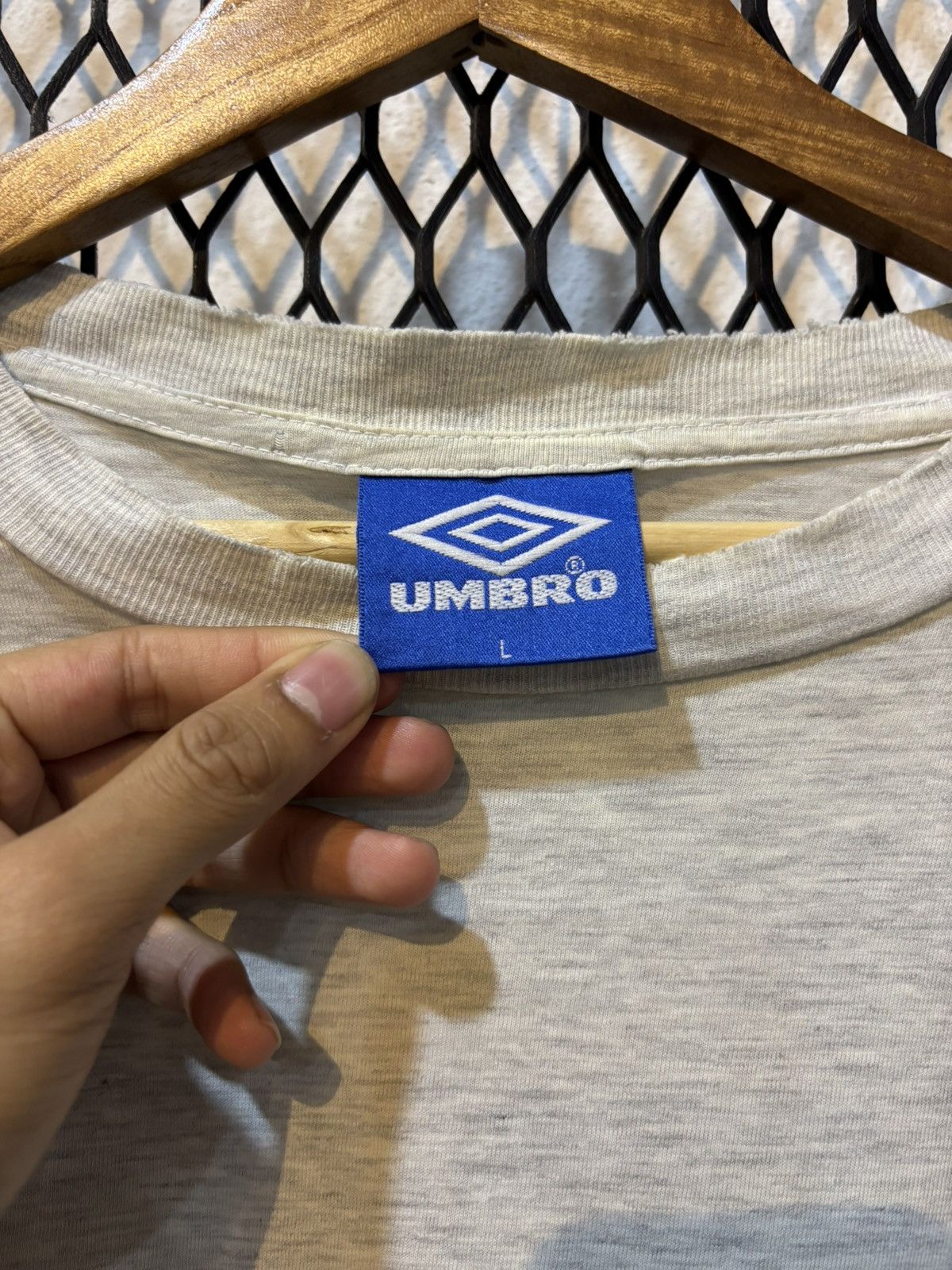 Vintage vintage manchester united umbro sharp tshirt distress Size US XL / EU 56 / 4 - 3 Thumbnail