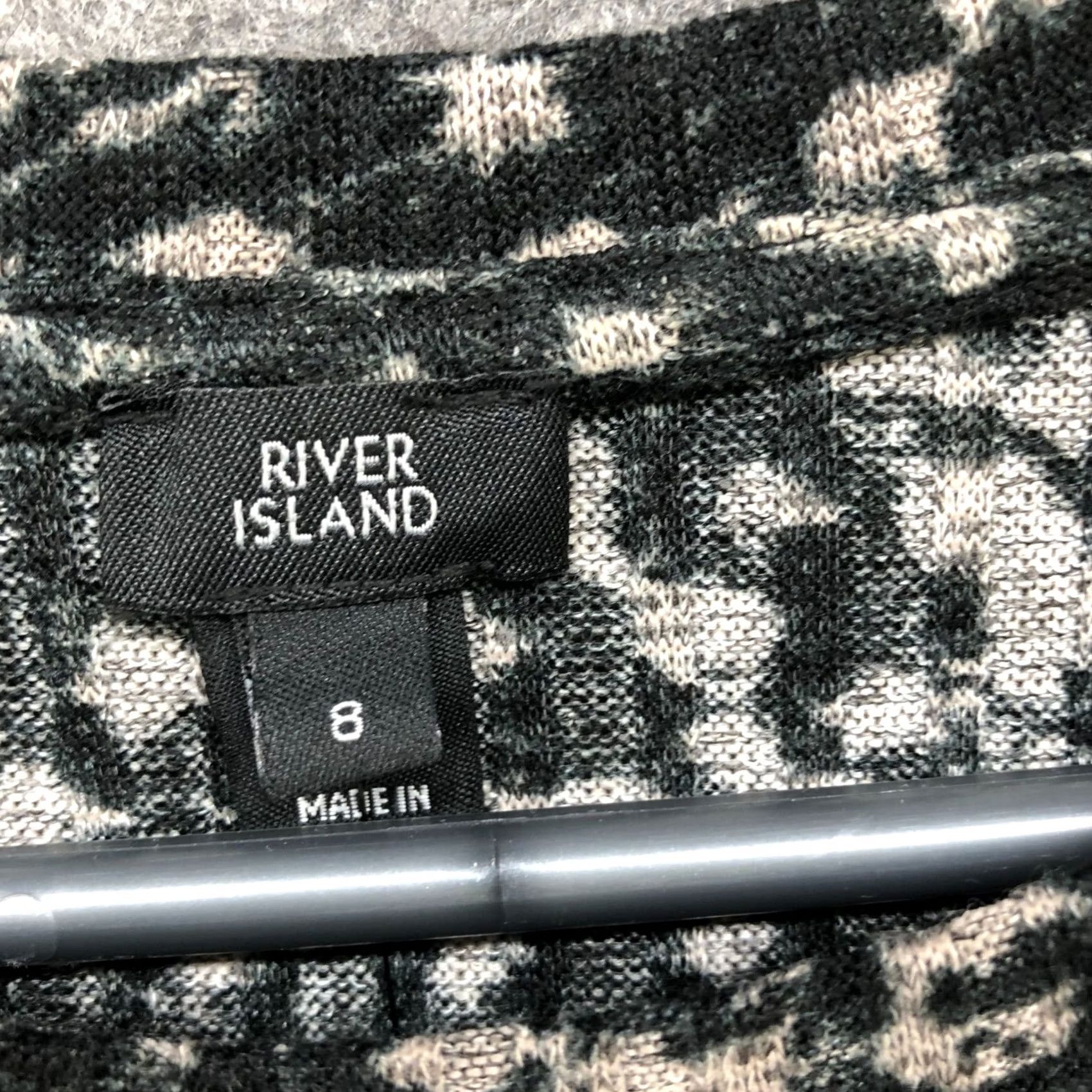 River Island River Island Knit Long Sleeve Dress Size 8 Black Leopard Print Midi Knit Dress Womens 8 Crew Neck Pullover Size M / US 6-8 / IT 42-44 - 5 Thumbnail