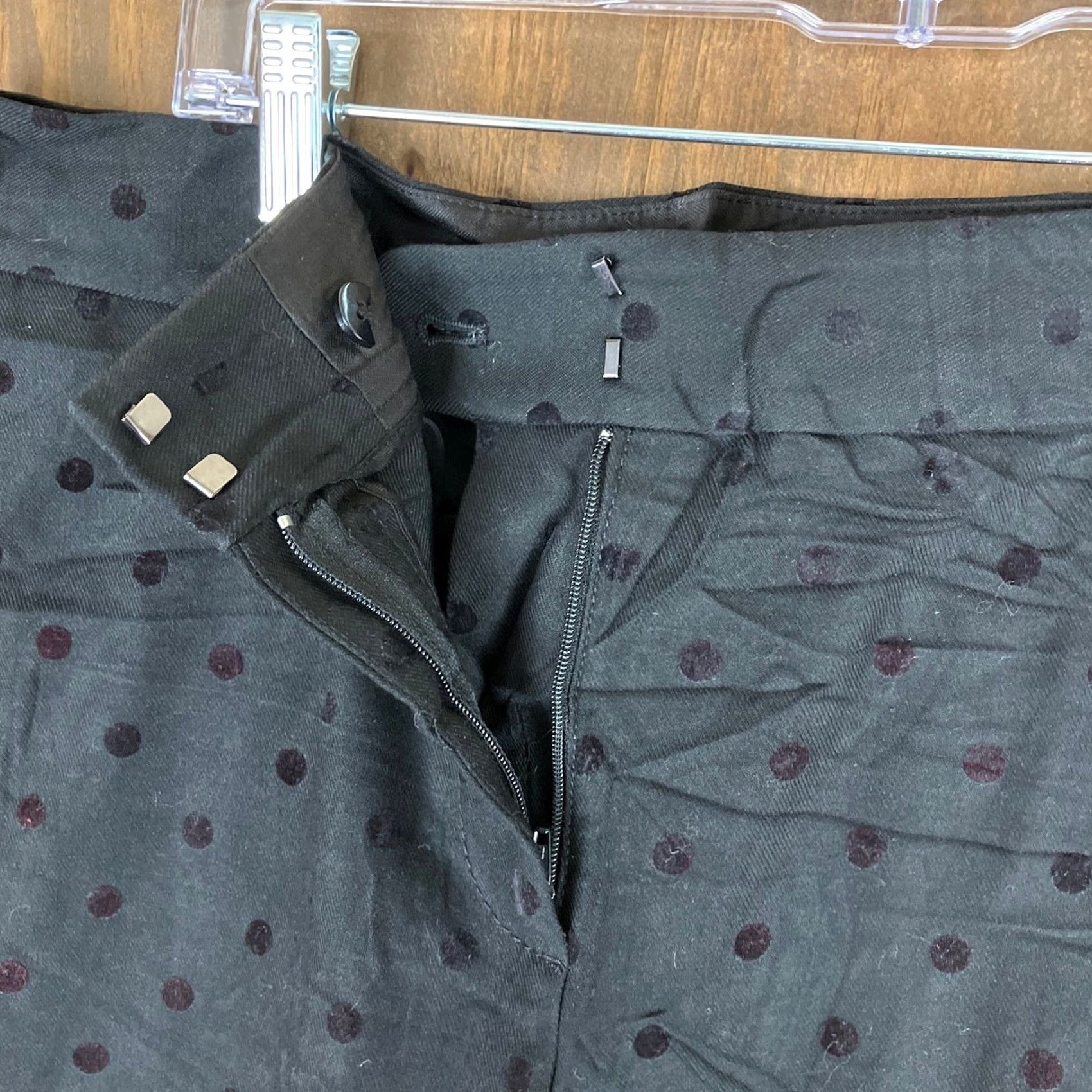 Talbots Talbots Womens Pants Black Petite Hampshire Ankle Cropped Polka Dot Stretch 8P Size 30" / US 8 / IT 44 - 4 Thumbnail