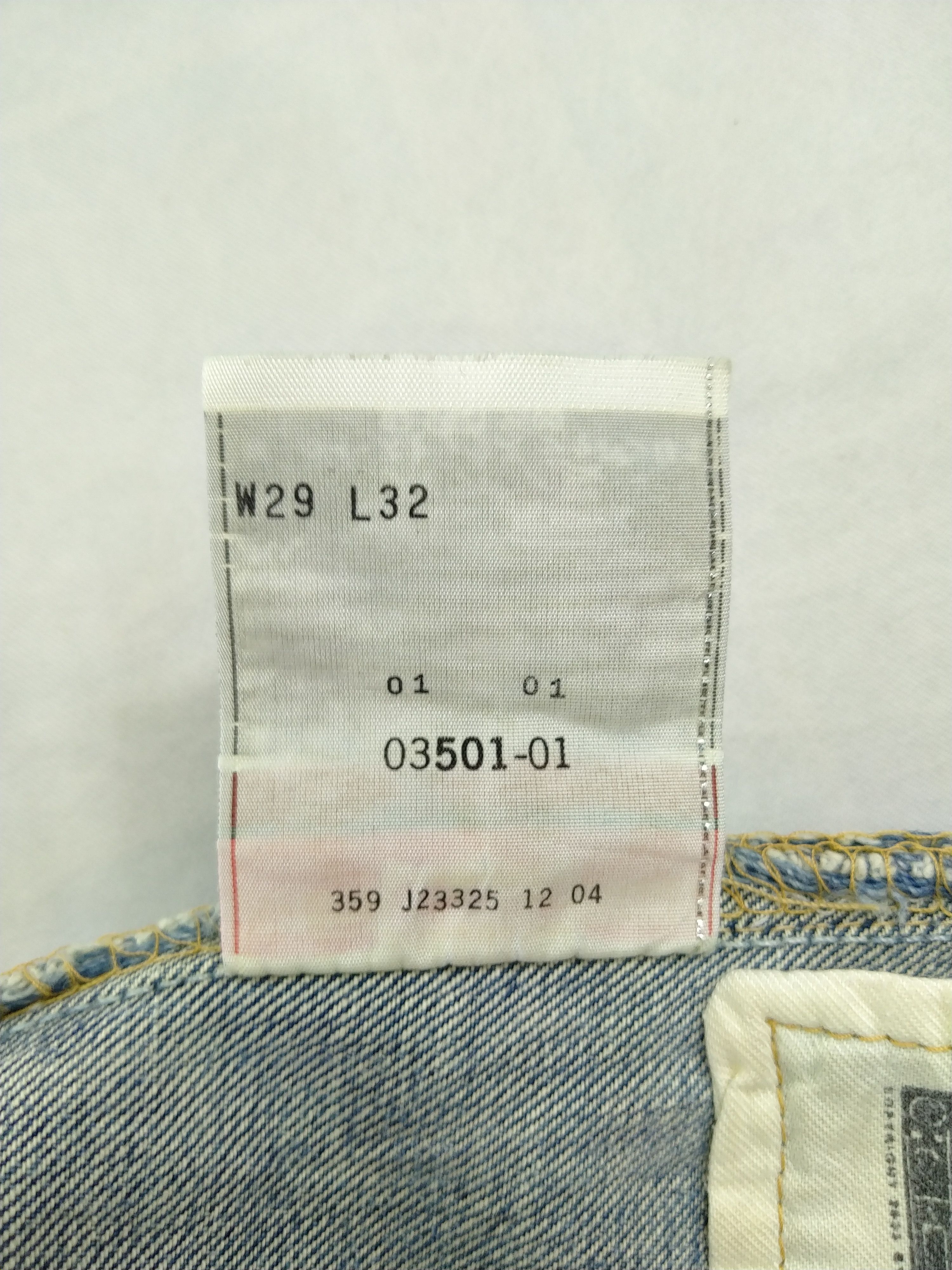 Levi's Vintage Levi's 501 Light Blue Wash Denim 30x32 -JN786 Size US 30 / EU 46 - 9 Thumbnail