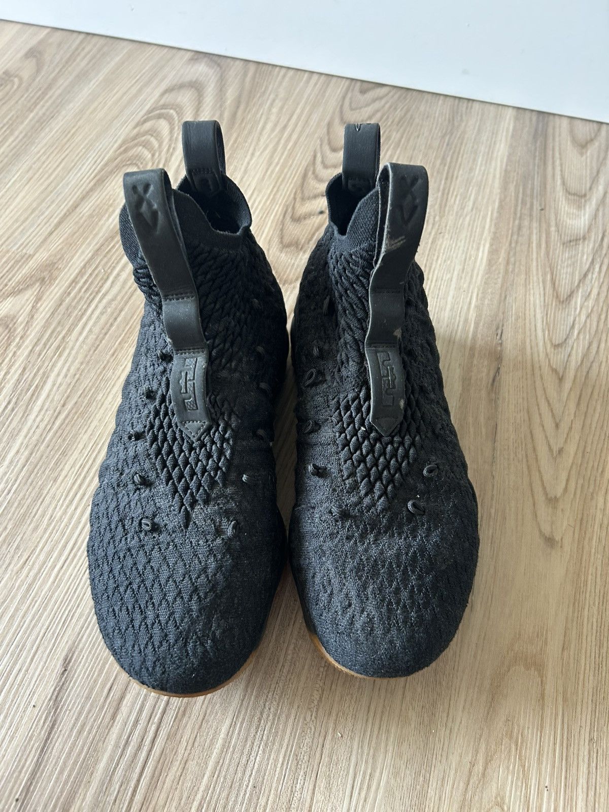Nike Nike Lebron 15 Black Gum Size US 6.5 / EU 39-40 - 2 Thumbnail