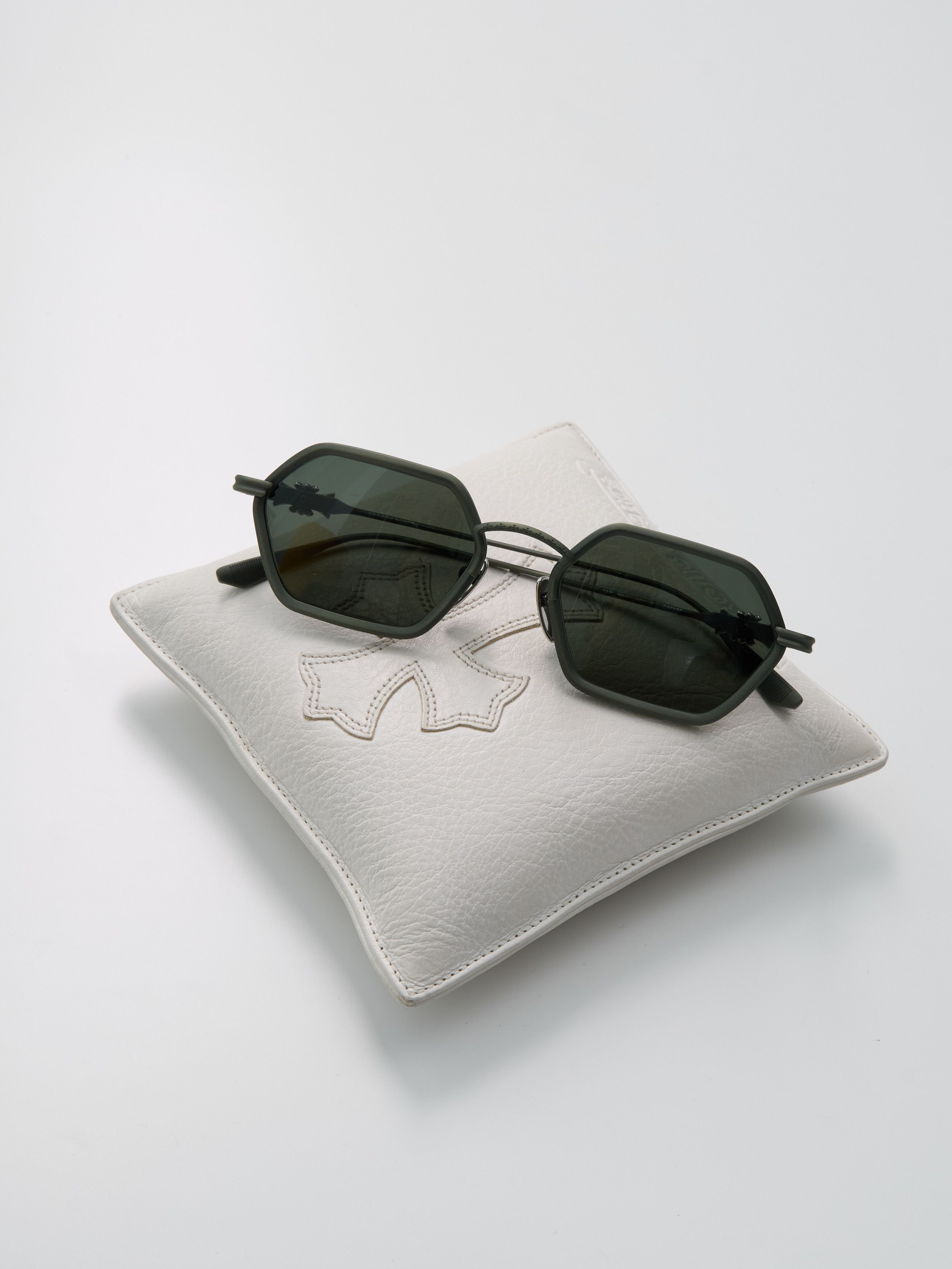 Chrome Hearts CHROME HEARTS DATASS Matte Black Size ONE SIZE - 2 Thumbnail