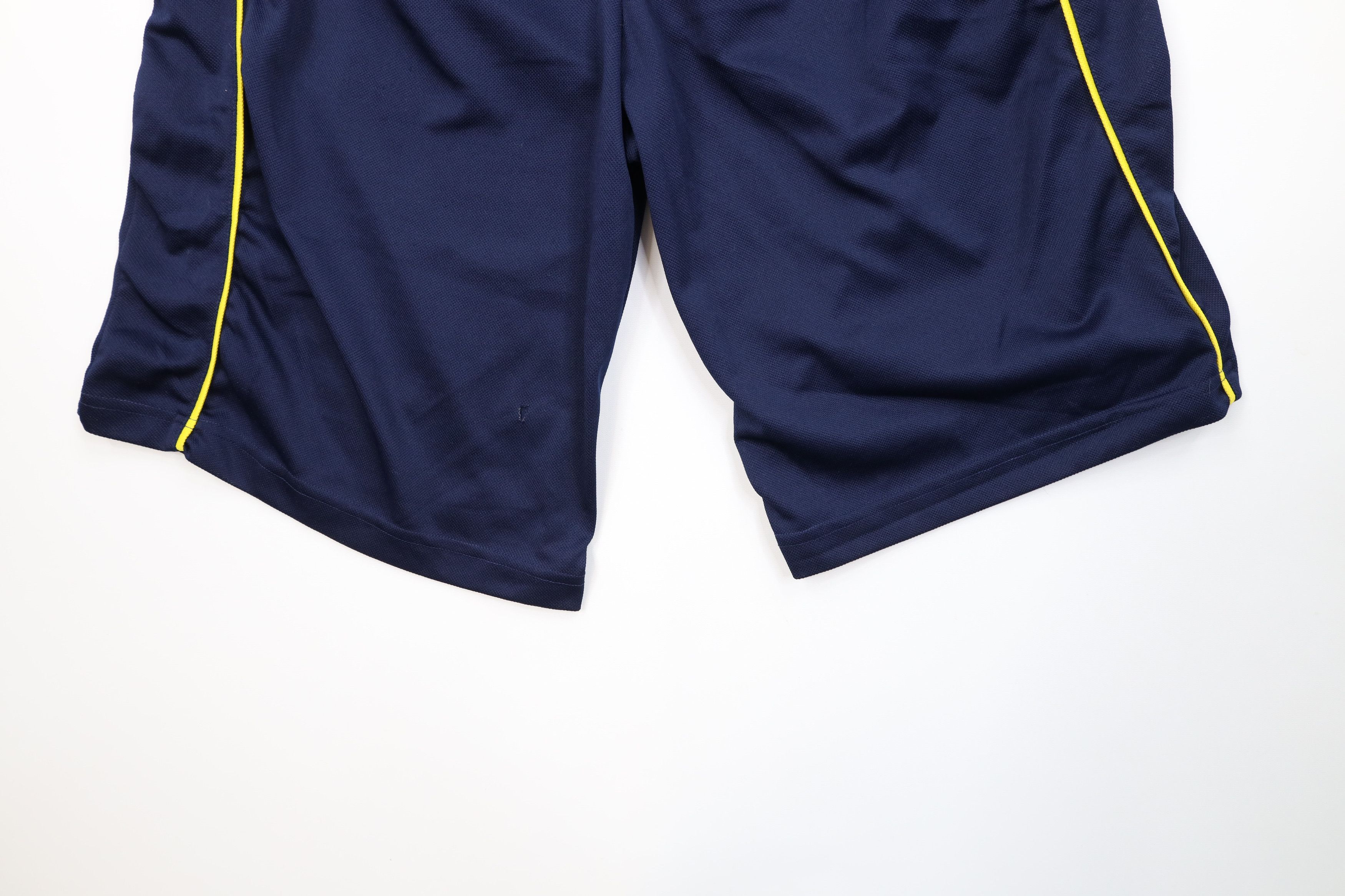 Vintage Vintage 90s Spell Out University of Michigan Gym Shorts Blue Size US 36 / EU 52 - 12 Thumbnail