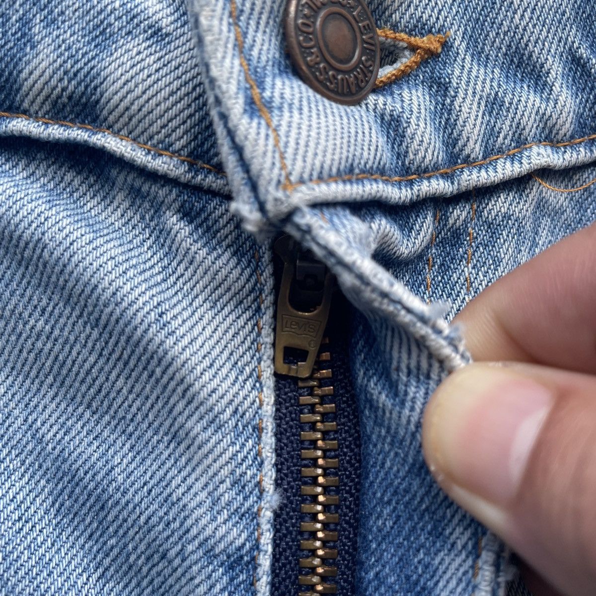 Levi's Vintage Clothing Vintage Levi’s Distressed Faded Jeans Orange Tag Pants Denim Size US 32 / EU 48 - 7 Thumbnail