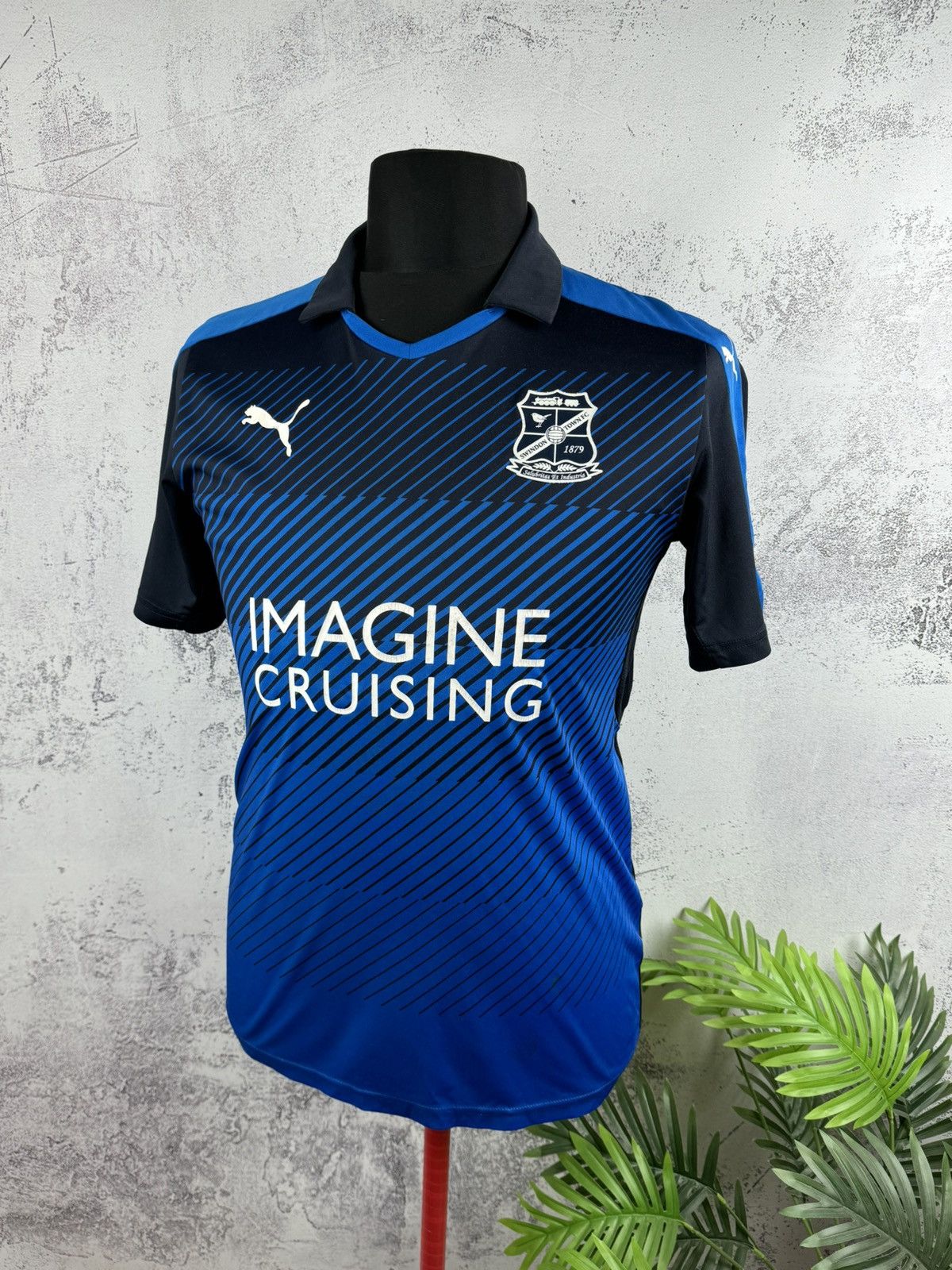 Puma Puma Swindon Town 2016-17 Away Kit soccer jersey size M Size US M / EU 48-50 / 2 - 2 Thumbnail