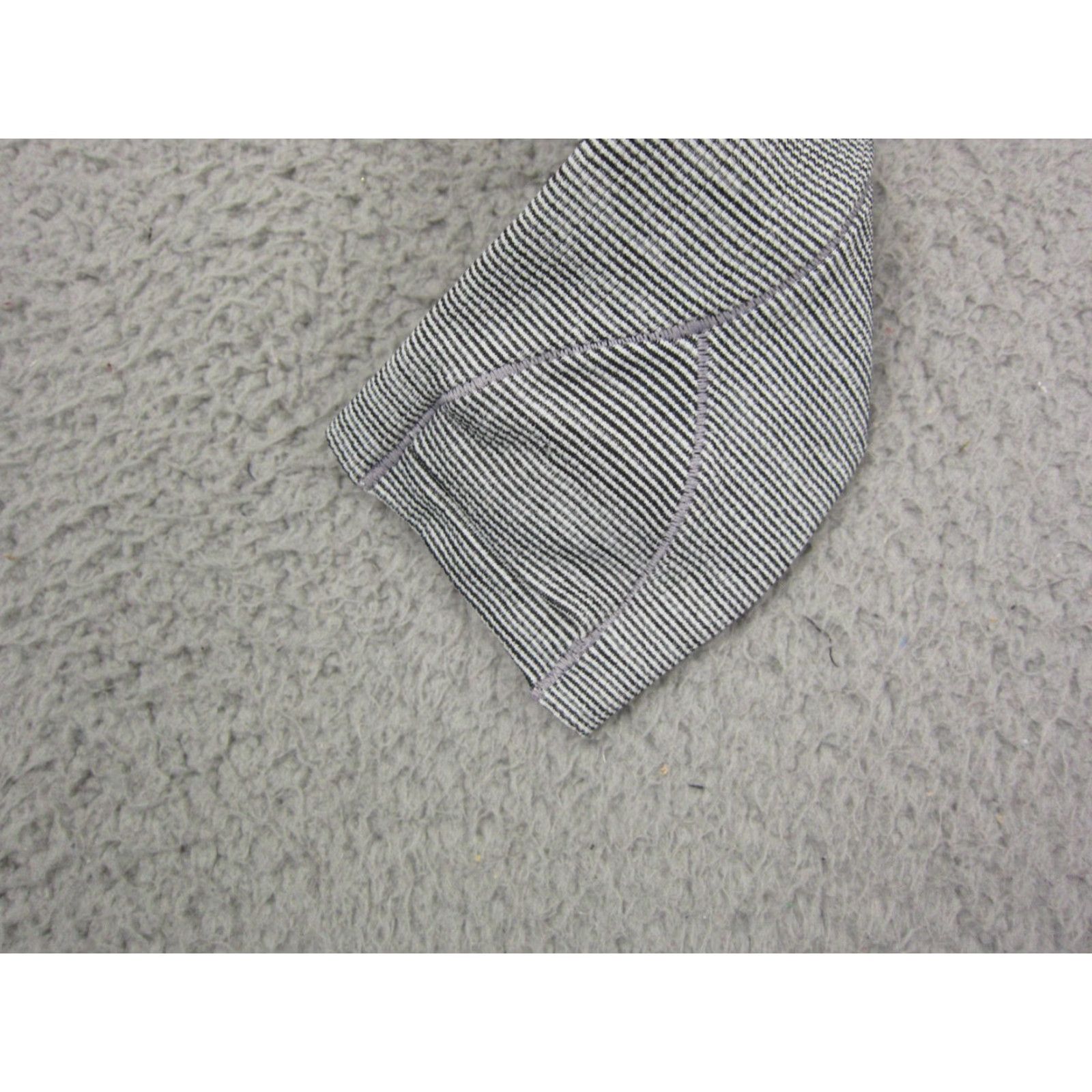 Lululemon Lululemon Shirt Womens 8 Gray Pinstripe Swiftly Tech Performance Gym Run Yoga Shirt Size M / US 6-8 / IT 42-44 - 3 Thumbnail
