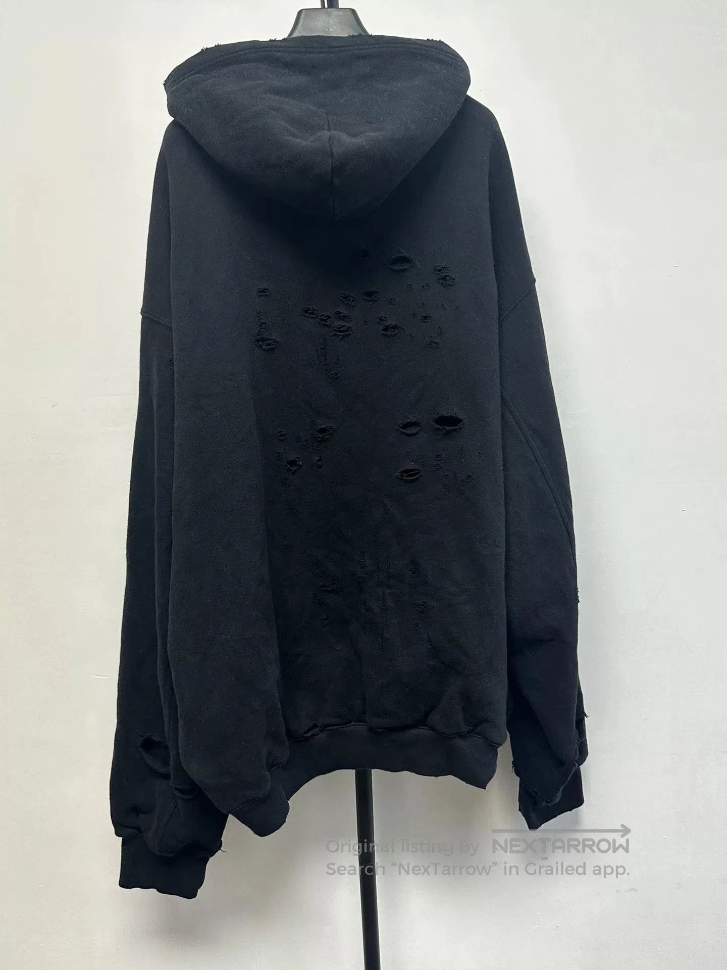 Balenciaga Balenciaga Printed Cracked Hole Hoodie. Size US M / EU 48-50 / 2 - 2 Thumbnail