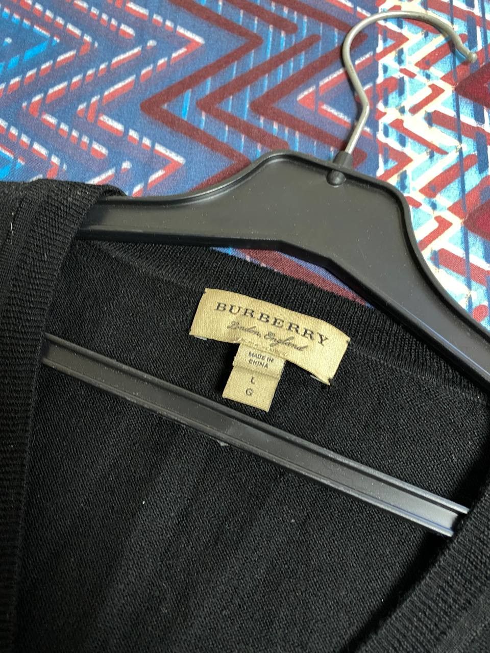 Burberry × Vintage Burberry Vintage Mens V-neck Sweater Size US L / EU 52-54 / 3 - 2 Thumbnail