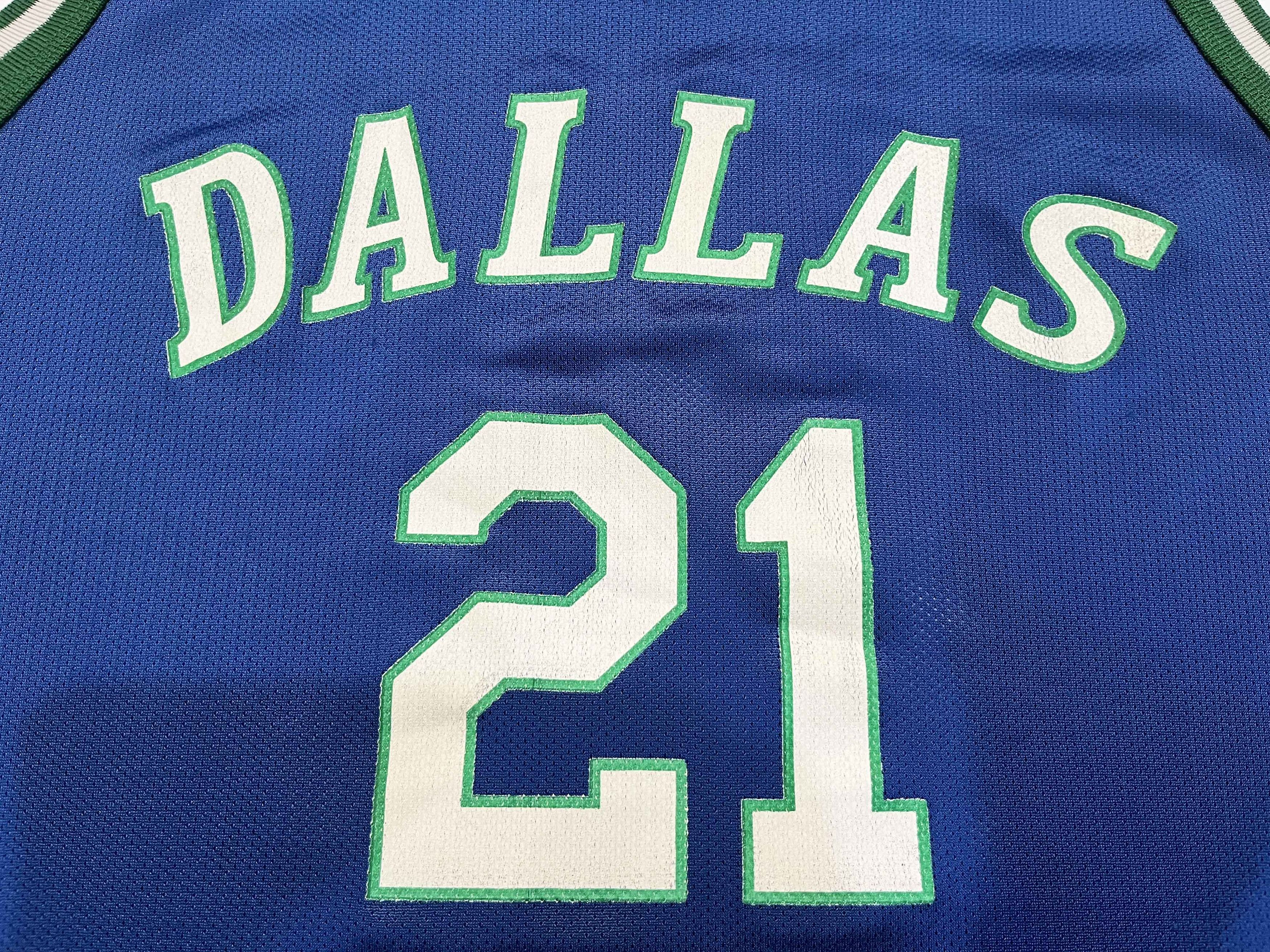Champion × NBA × Vintage Vintage Champion Dallas Mavericks GREG BUCKNER #21 Jersey Size US M / EU 48-50 / 2 - 2 Thumbnail