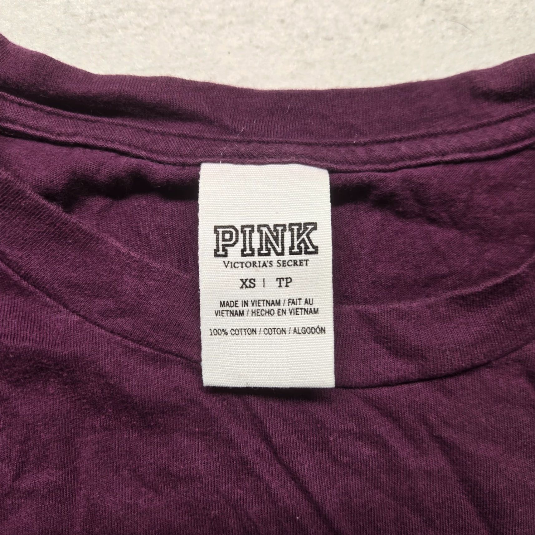Victoria's Secret VS Pink Victoria's Secret - T-Shirt - Shirt - Adult Women - XS - Purple - Pocket Tee - 90s? (No, avoid new details) Size XS / US 0-2 / IT 36-38 - 3 Thumbnail