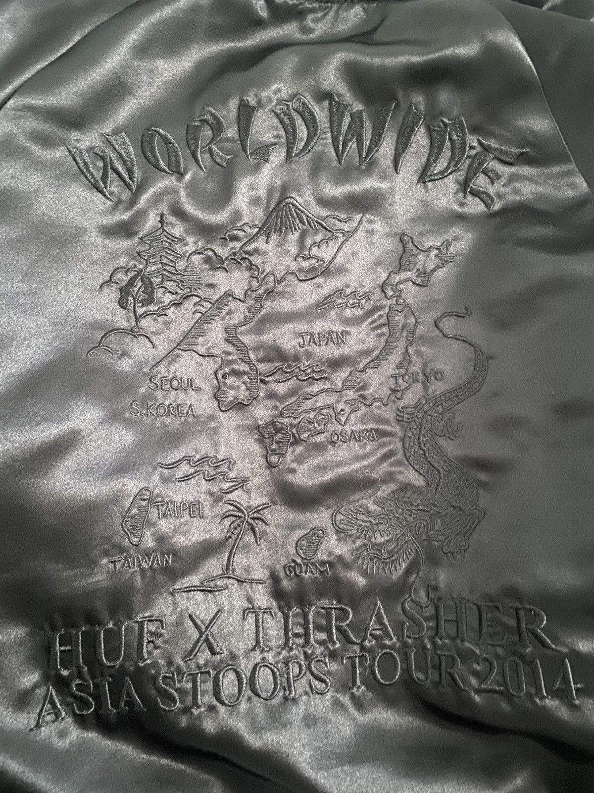 Huf HUF X THRASHER SATIN SOUVENIR JACKET Size US M / EU 48-50 / 2 - 4 Thumbnail