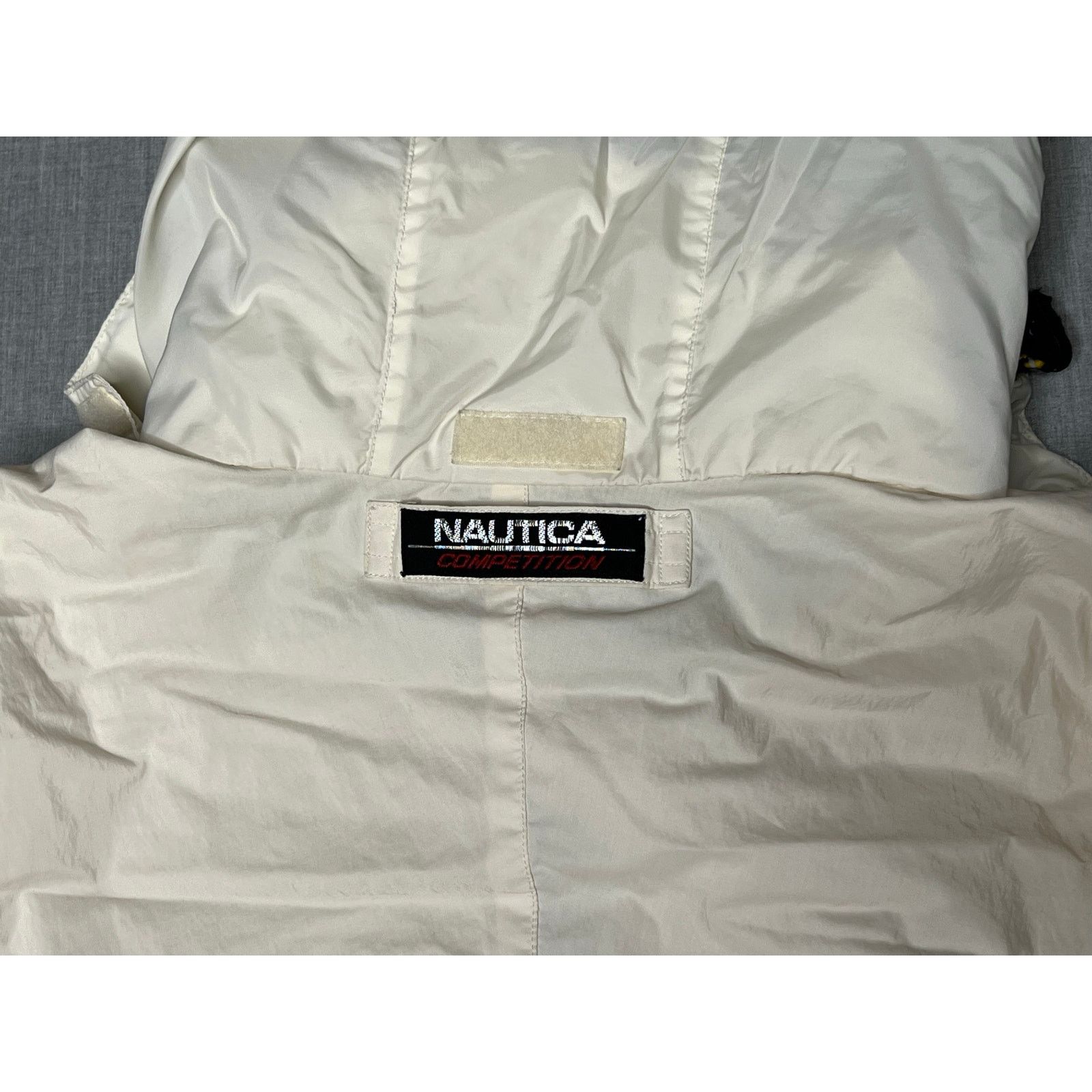 Nautica Vintage Nautica Competition Foldaway Hood Windbreaker XL Size US XL / EU 56 / 4 - 6 Thumbnail
