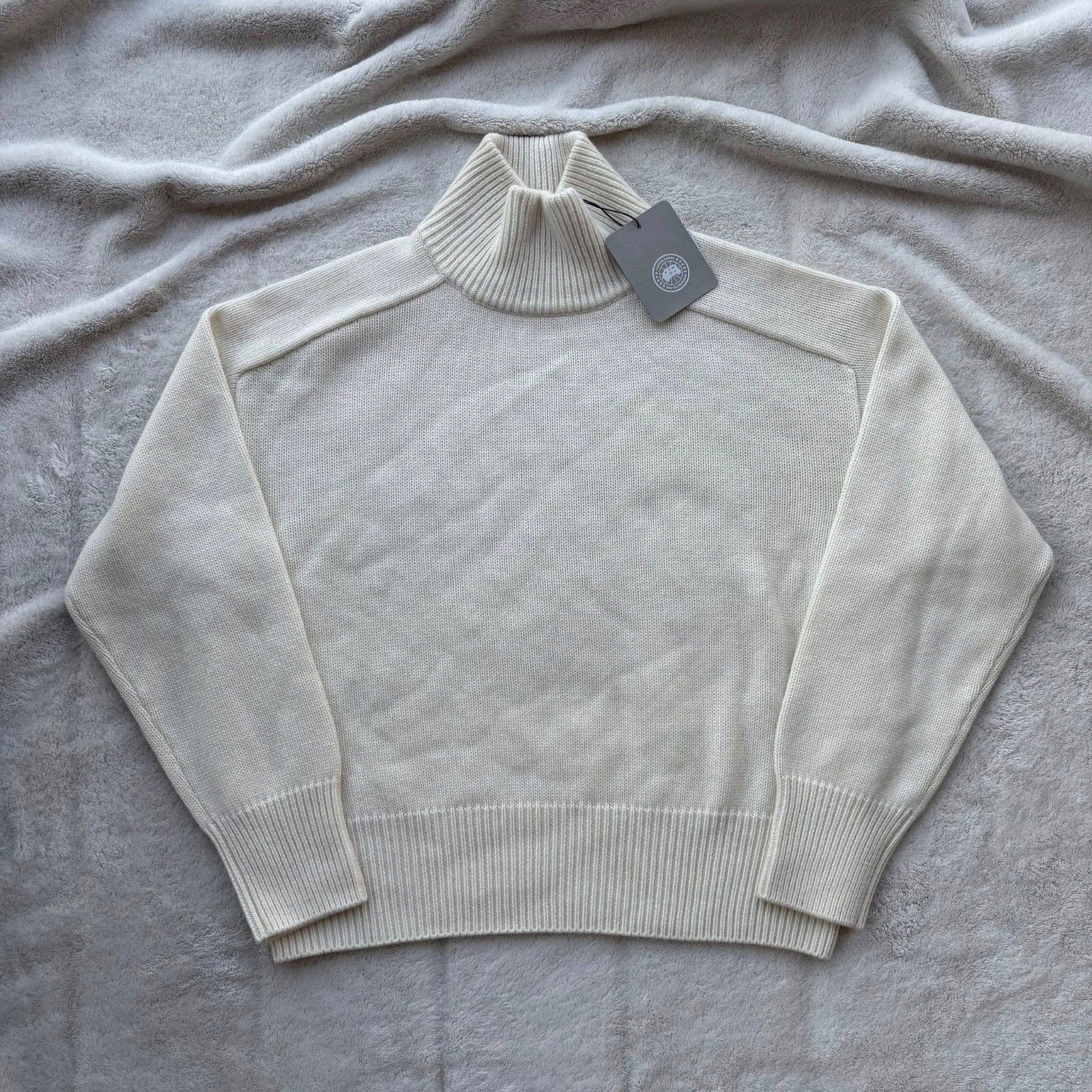 Canada Goose Canada Goose Northstar White Baysville Knit Turtleneck Size M / US 6-8 / IT 42-44 - 1 Thumbnail