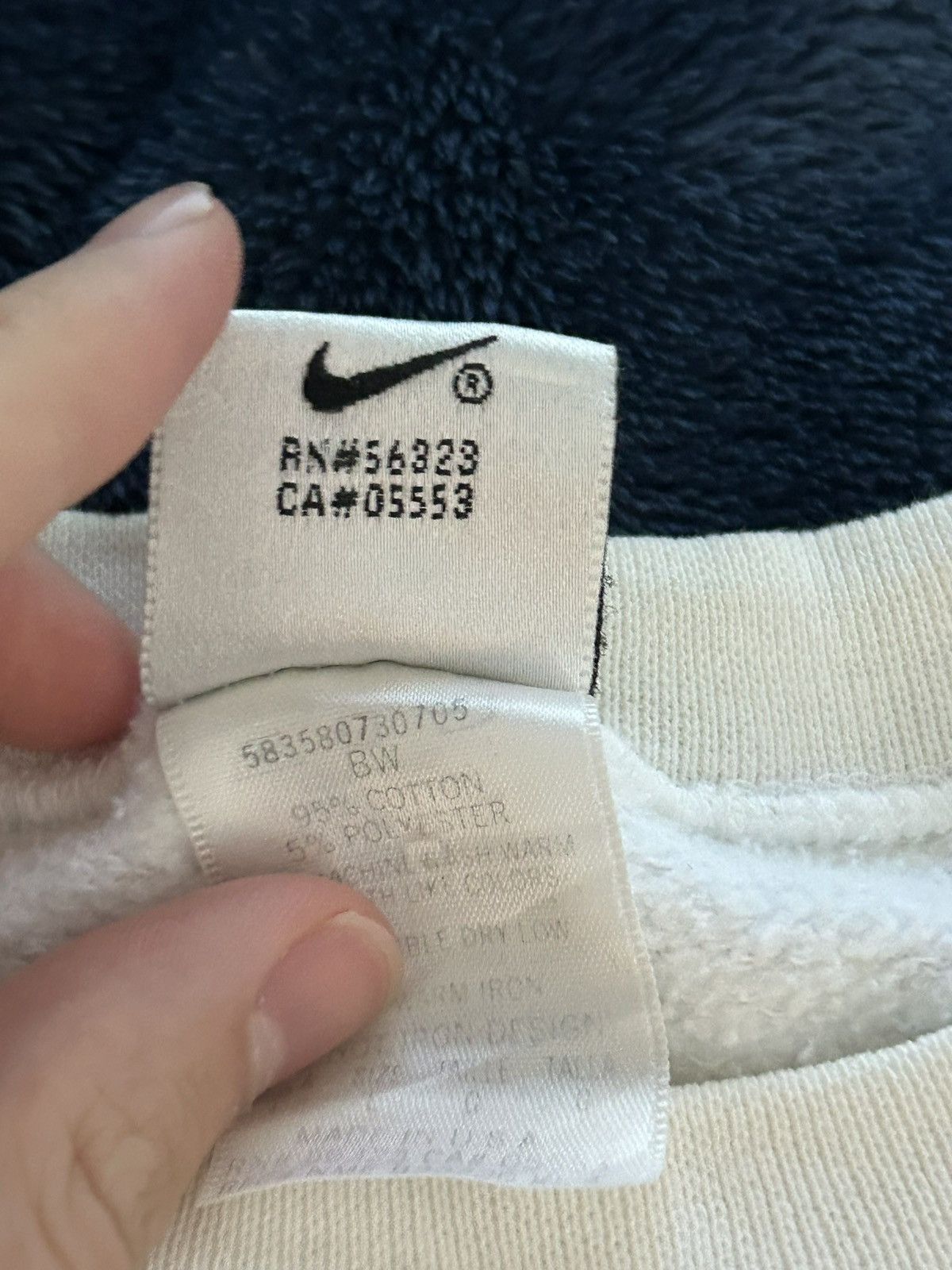 Nike × Vintage Vintage Nike Logo Sweatshirt White Size US L / EU 52-54 / 3 - 6 Thumbnail