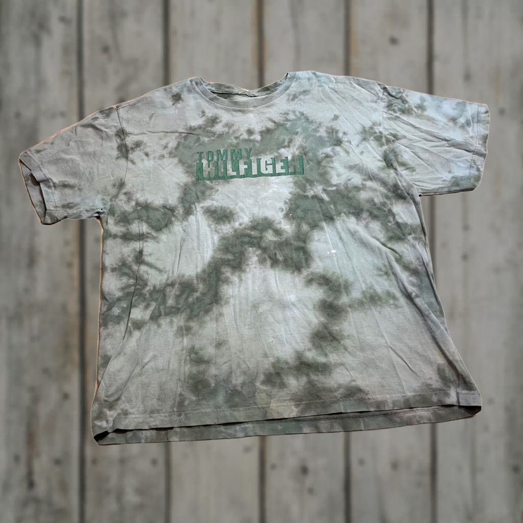 Tommy Hilfiger Tommy Hilfiger Mens XL Tie Dye Distressed T Shirt Extra Large Vintage Size US XL / EU 56 / 4 - 1 Thumbnail