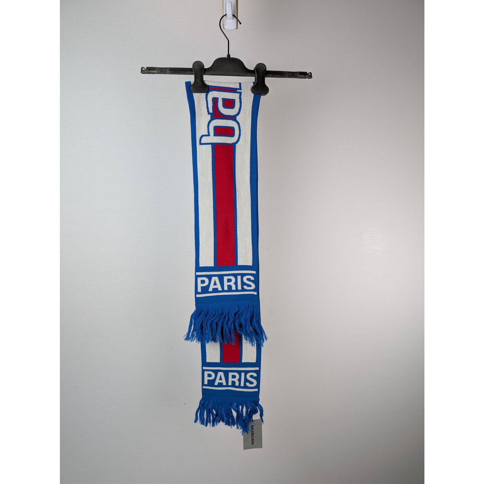 Balenciaga o1rshd1 Size: OS / Q:2 / Football Scarf in Blue/Multicolor Size ONE SIZE - 11 Thumbnail