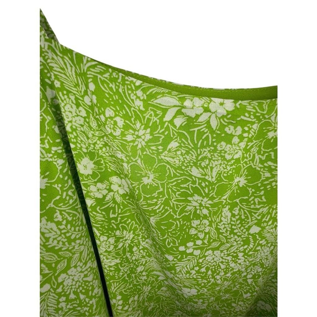 Torrid Torrid Bright Floral Pattern Chiffon Pintuck Squareneck Cami Size XXS / US 00 / IT 34 - 2 Thumbnail