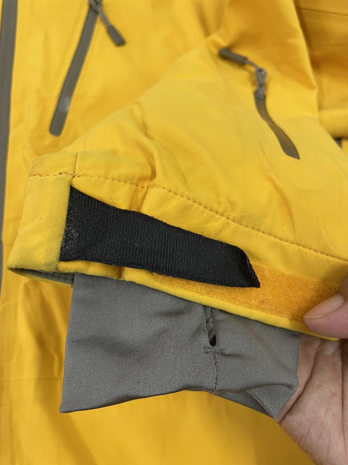 Mammut Mammut Outdoor Jacket Salomon Arcteryx Style Size US M / EU 48-50 / 2 - 15 Thumbnail