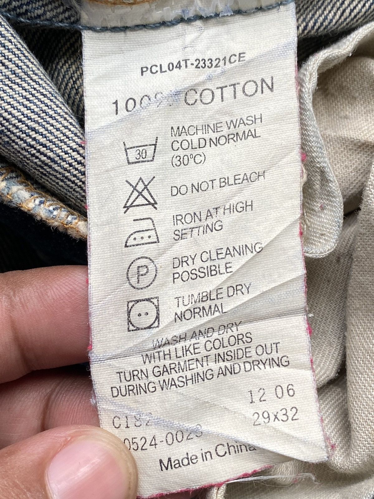 Levi's Levi’s 524 Distressed Denim Size 29 Size US 29 - 16 Thumbnail