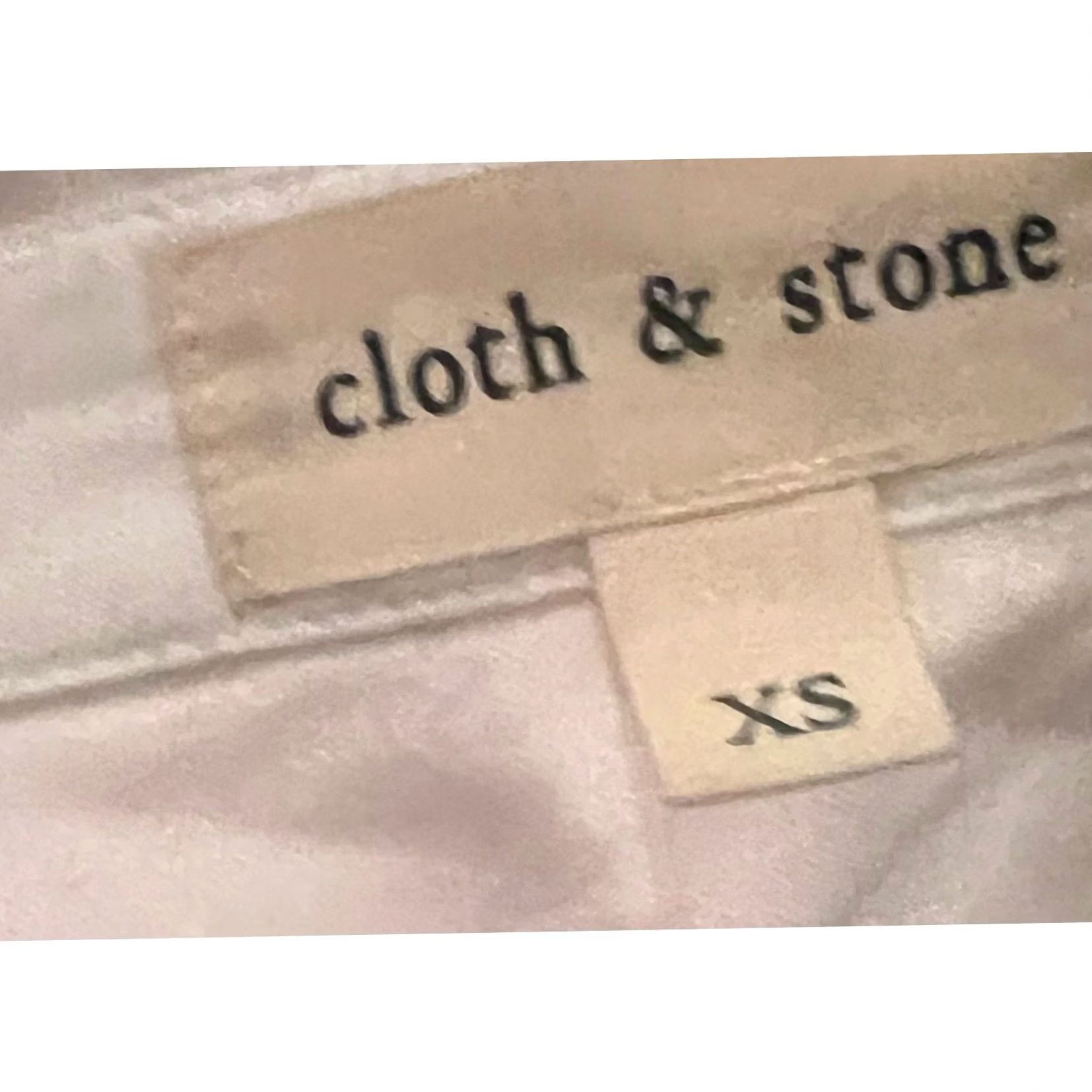 Anthropologie CLOTH & STONE Anthropologie White Button Up Top Tencel Fray Hem Long Sleeve XS Shirt Women XS White Button-Up Lyocell Size XS / US 0-2 / IT 36-38 - 6 Thumbnail