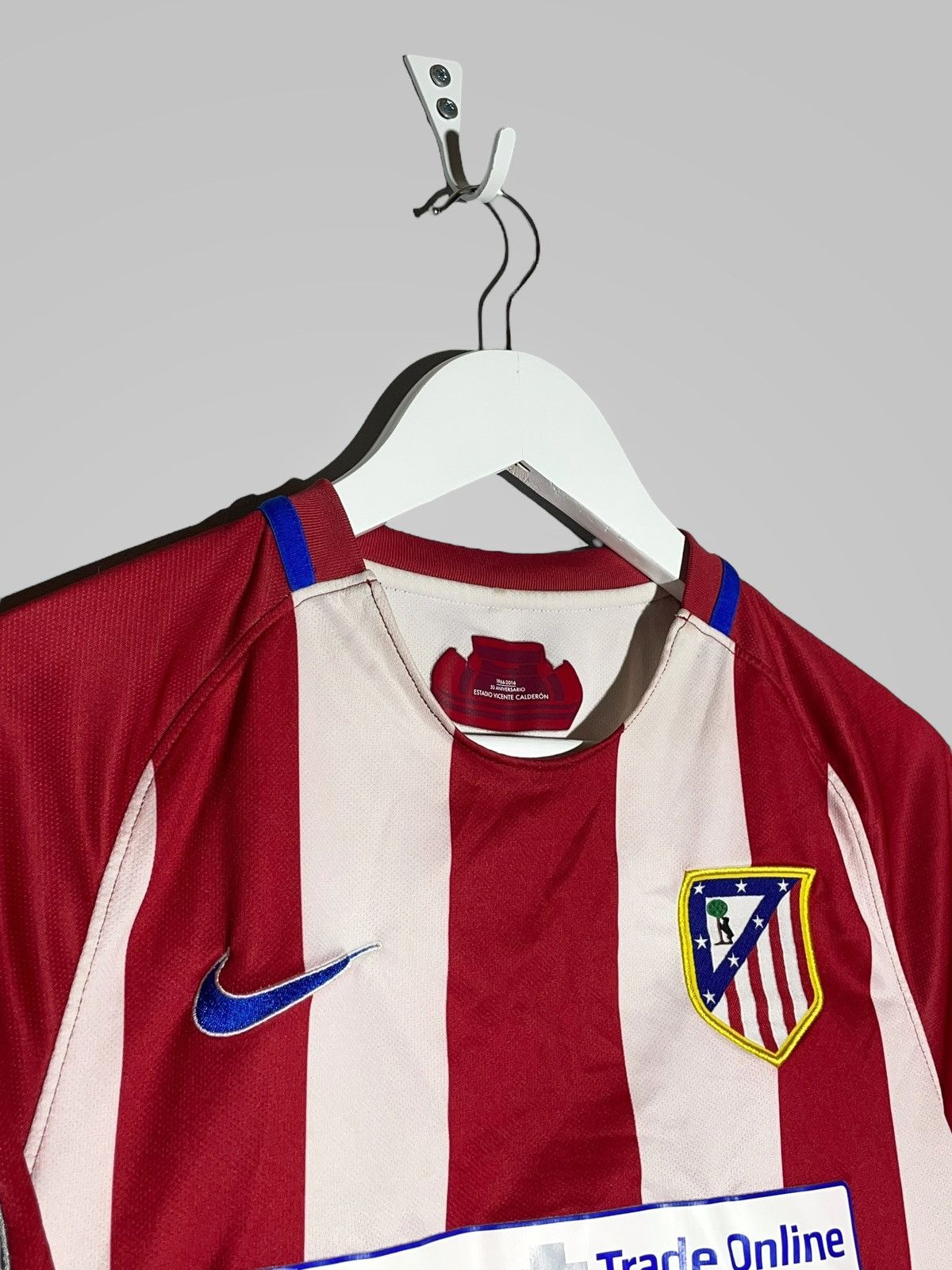 Nike Atletico Madrid Nike 2016/17 Home Football Shirt Size US S / EU 44-46 / 1 - 2 Thumbnail