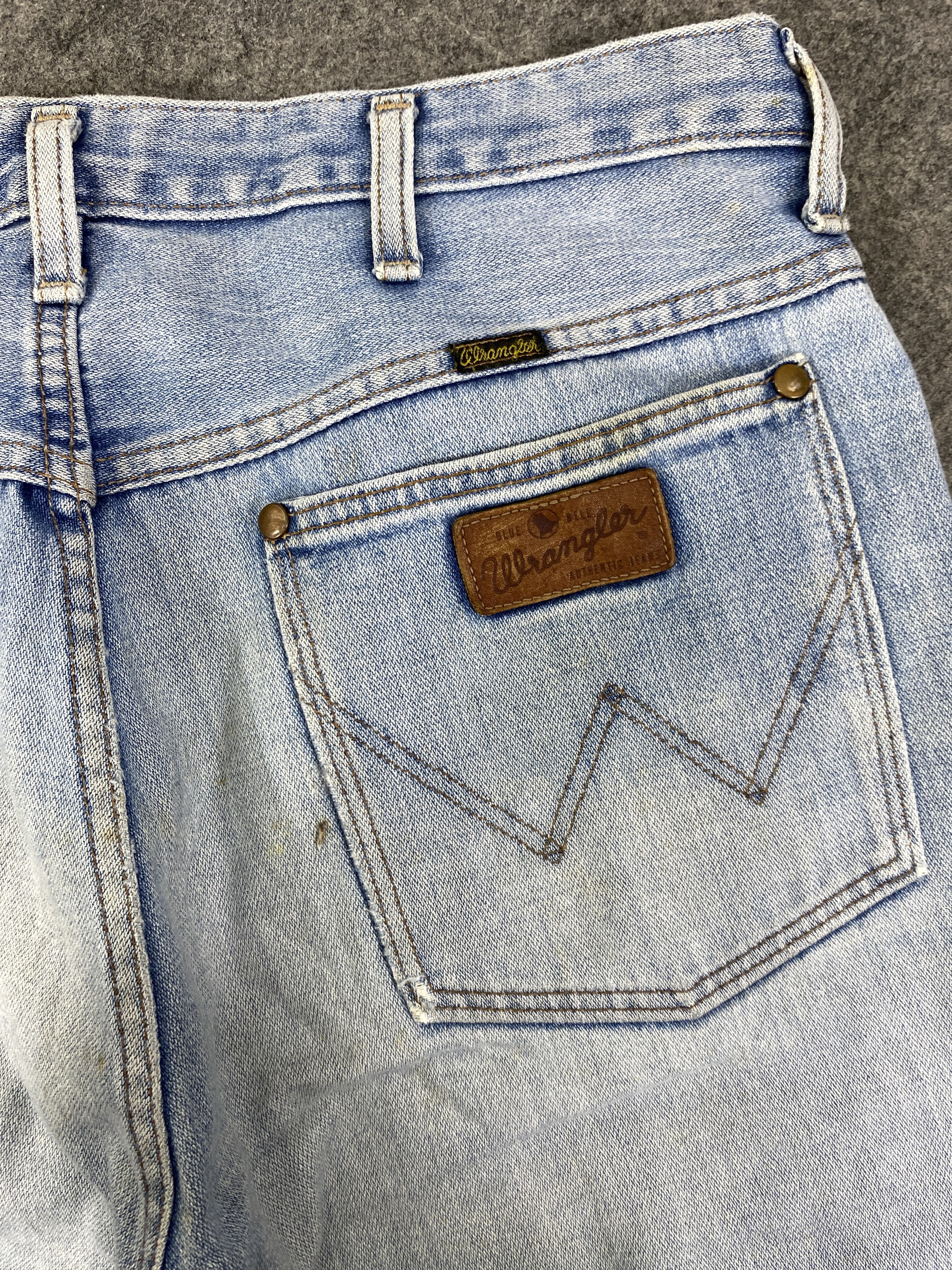 Japanese Brand Light Blue Wash Vintage Wrangler Jeans 33x33.5 - JN3330 Size US 33 - 14 Thumbnail
