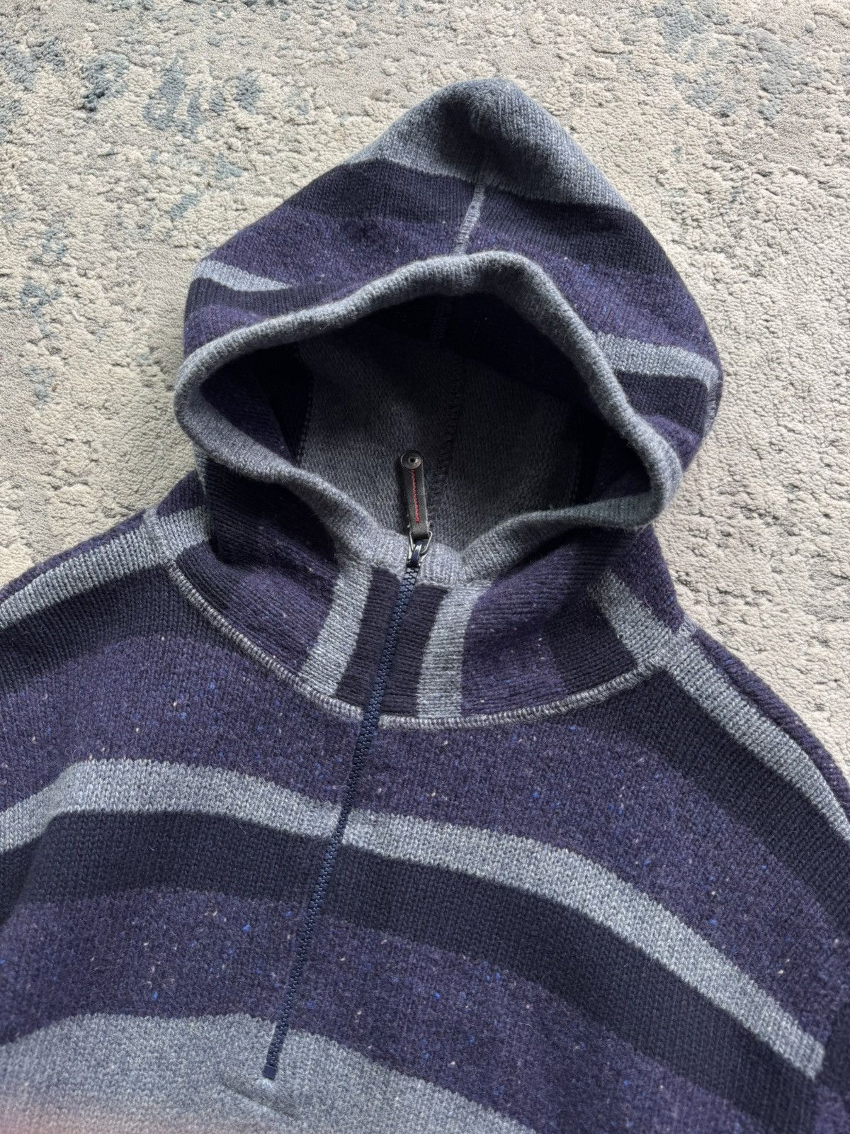 Armani Armani Jeans Vintage Hooded Wool Sweater Size L/Xl Size US XL / EU 56 / 4 - 5 Thumbnail