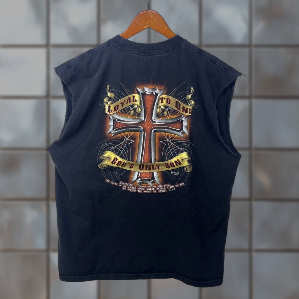Vintage VINTAGE Y2K Cross Jesus Bible Sleeveless God Shirt XL Mens T-Shirt Black 90s Spring Summer Fall Winter Size US XL / EU 56 / 4 - 1 Thumbnail