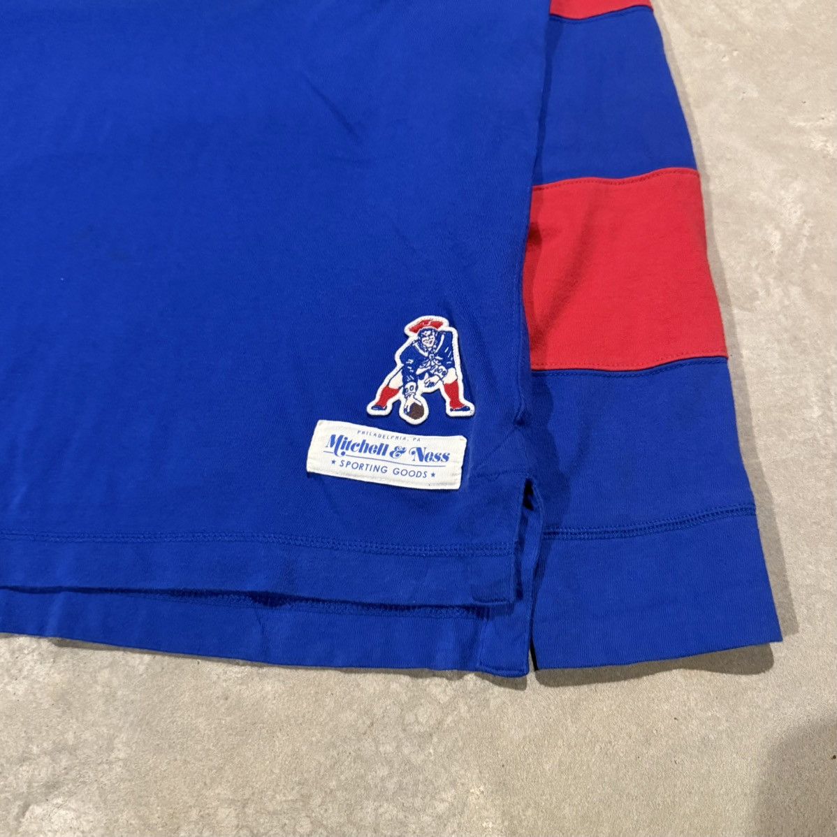 Mitchell & Ness Vtg Mitchell & Ness New England Patriots Throwback Jersey Size US M / EU 48-50 / 2 - 3 Thumbnail