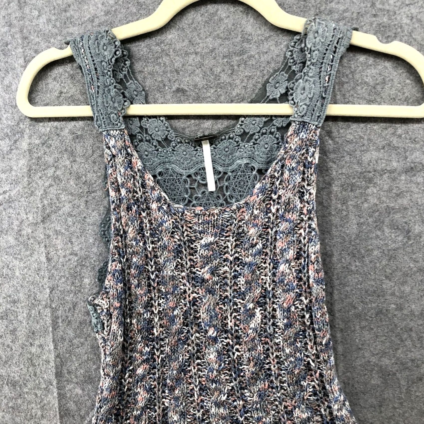 Free People VINTAGE Free People Knit Tank Top Womens XS Sweater Crochet Marled Gray Blue Tunic Size XS / US 0-2 / IT 36-38 - 3 Thumbnail