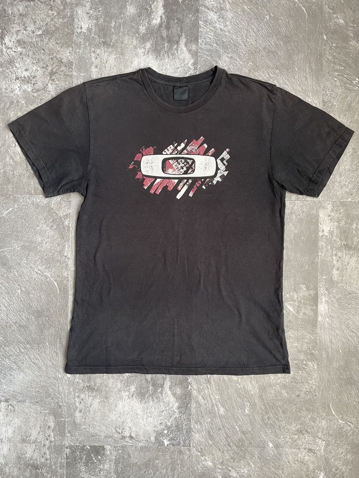 Oakley Oakley Vintage T Shirt Streetwear Y2K big logo Size US M / EU 48-50 / 2 - 1 Thumbnail